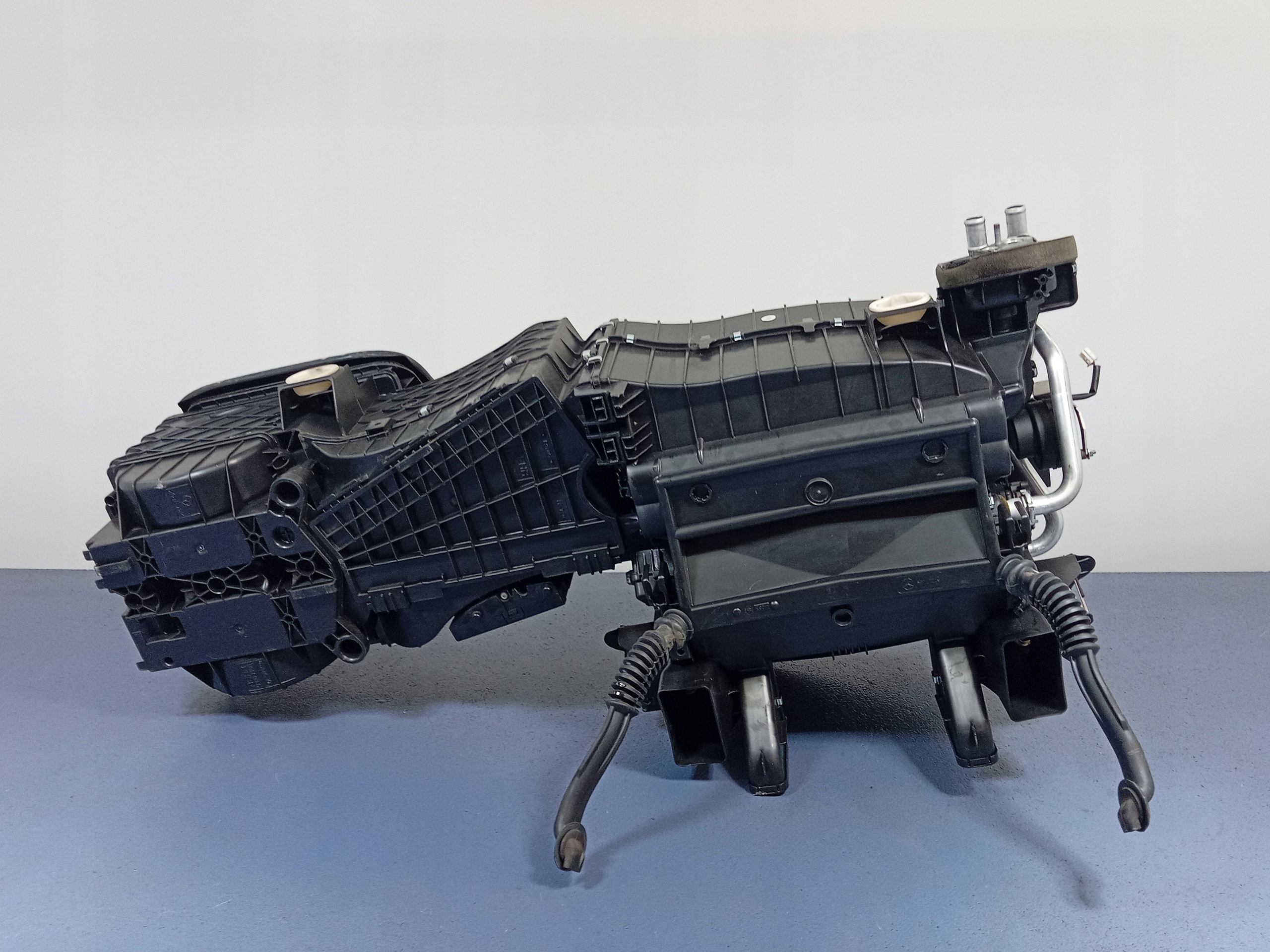 MERCEDES S W221 5.5 V8 нагреватель A2218304260
