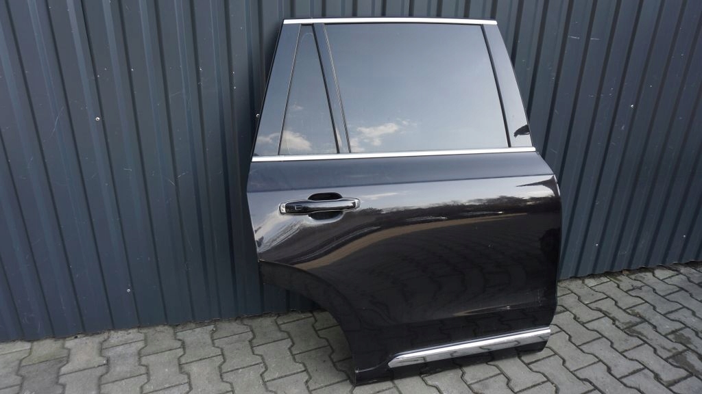 VOLVO XC90 II - right rear. door colour 487