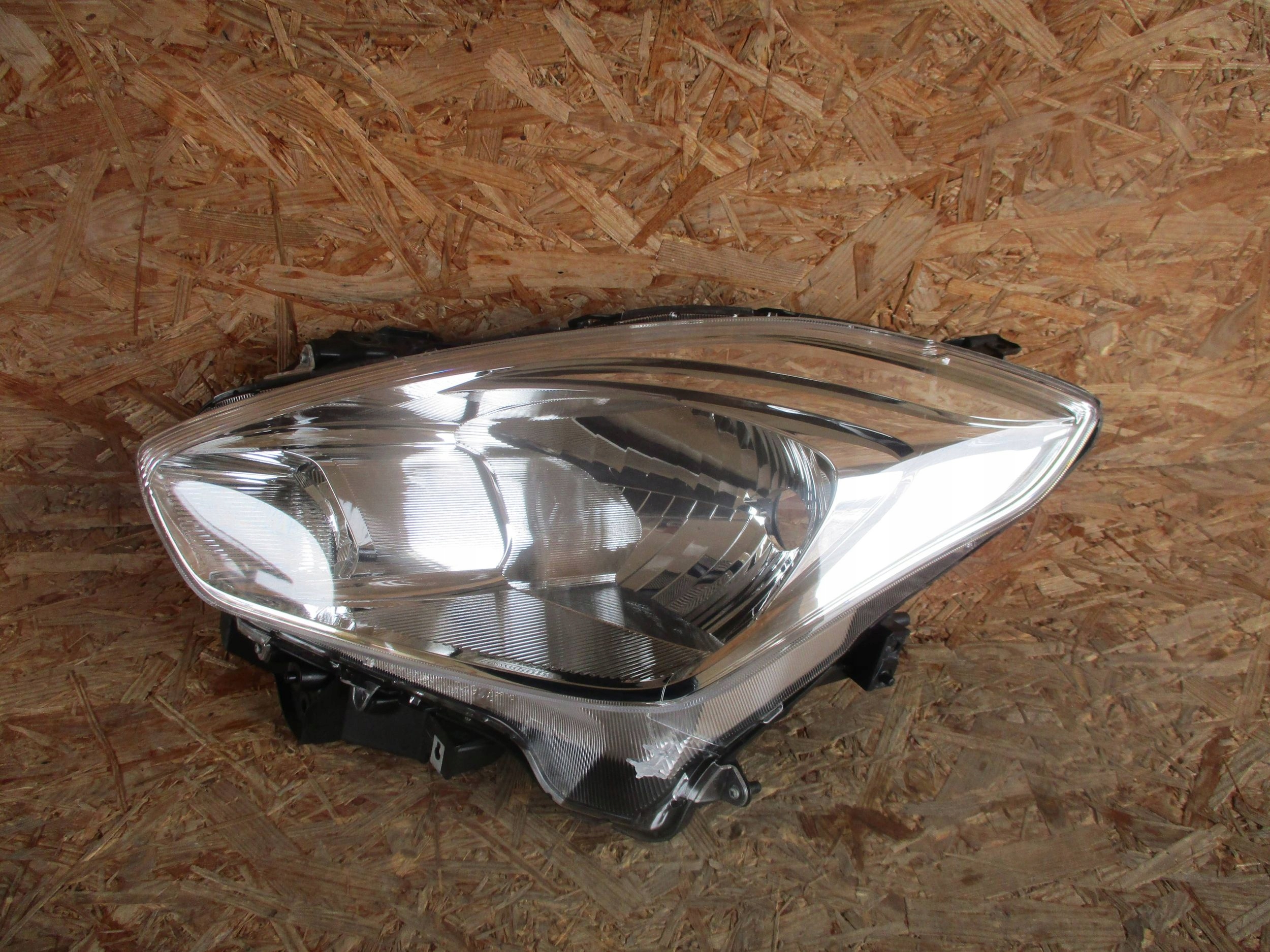 SUZUKI SWIFT MK 8 VIII 17+ light front front left W2962