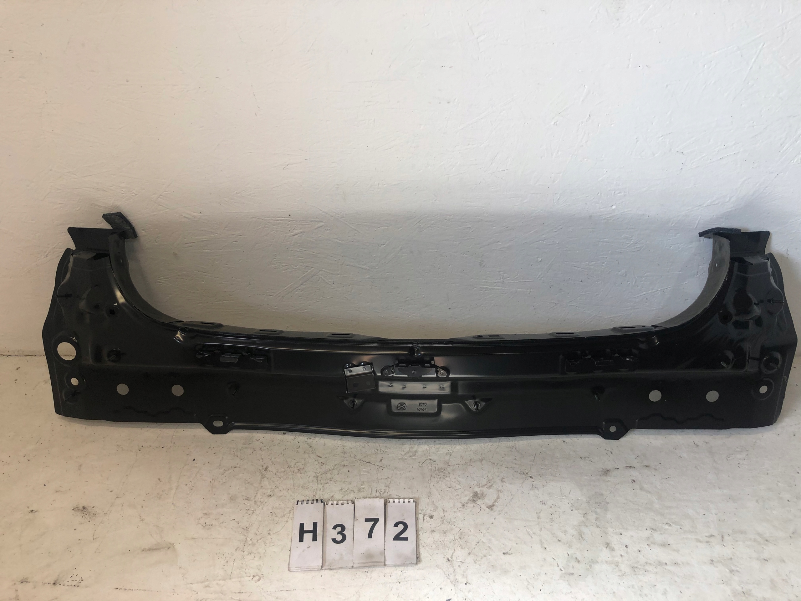 Mazda 3 pas tył tylny 13-18