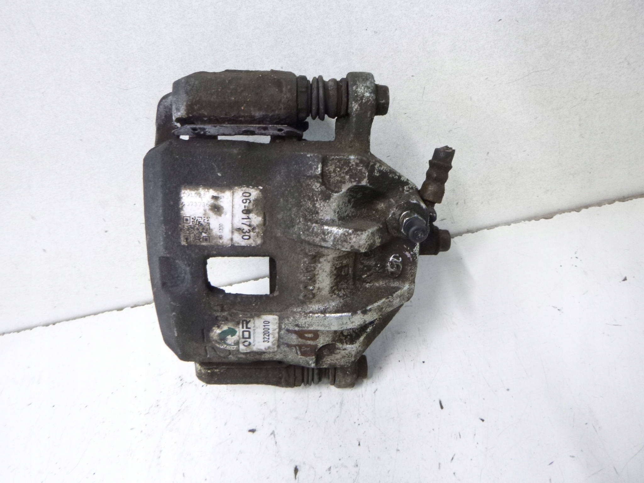 caliper brake front right Hyundai Coupe and Tiburon 2.0 as new !!!