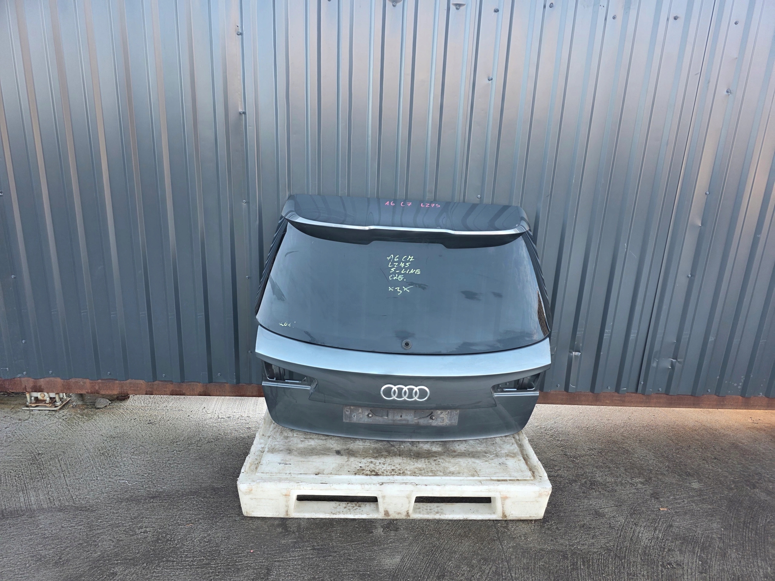 boot doors rear part AUDI A6 C7 AVANT / KOMBI S LINE LZ7S original *3* !!!