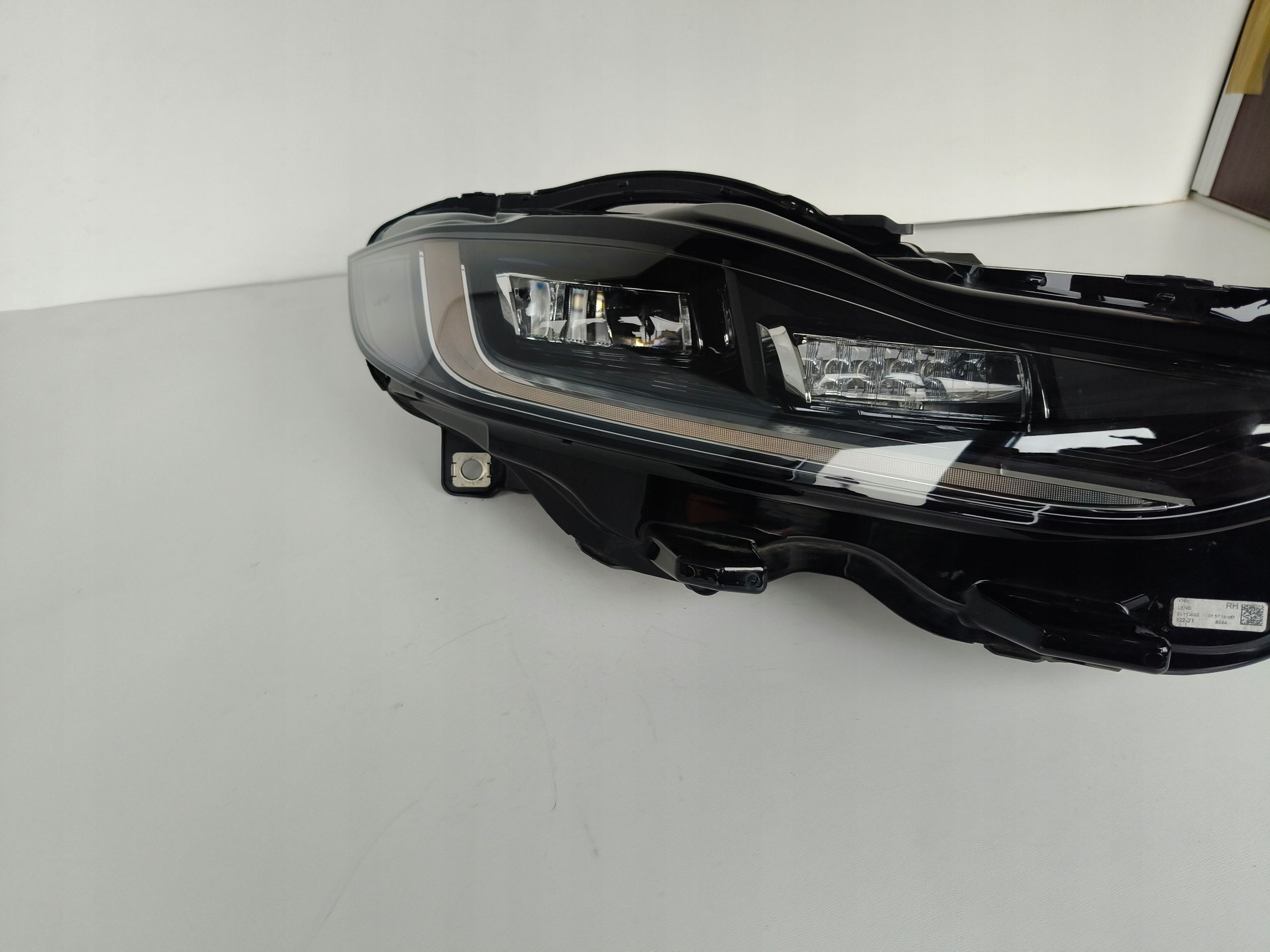 light right REFLEKTOR JAGUAR XE 19- LIFT FULL LED