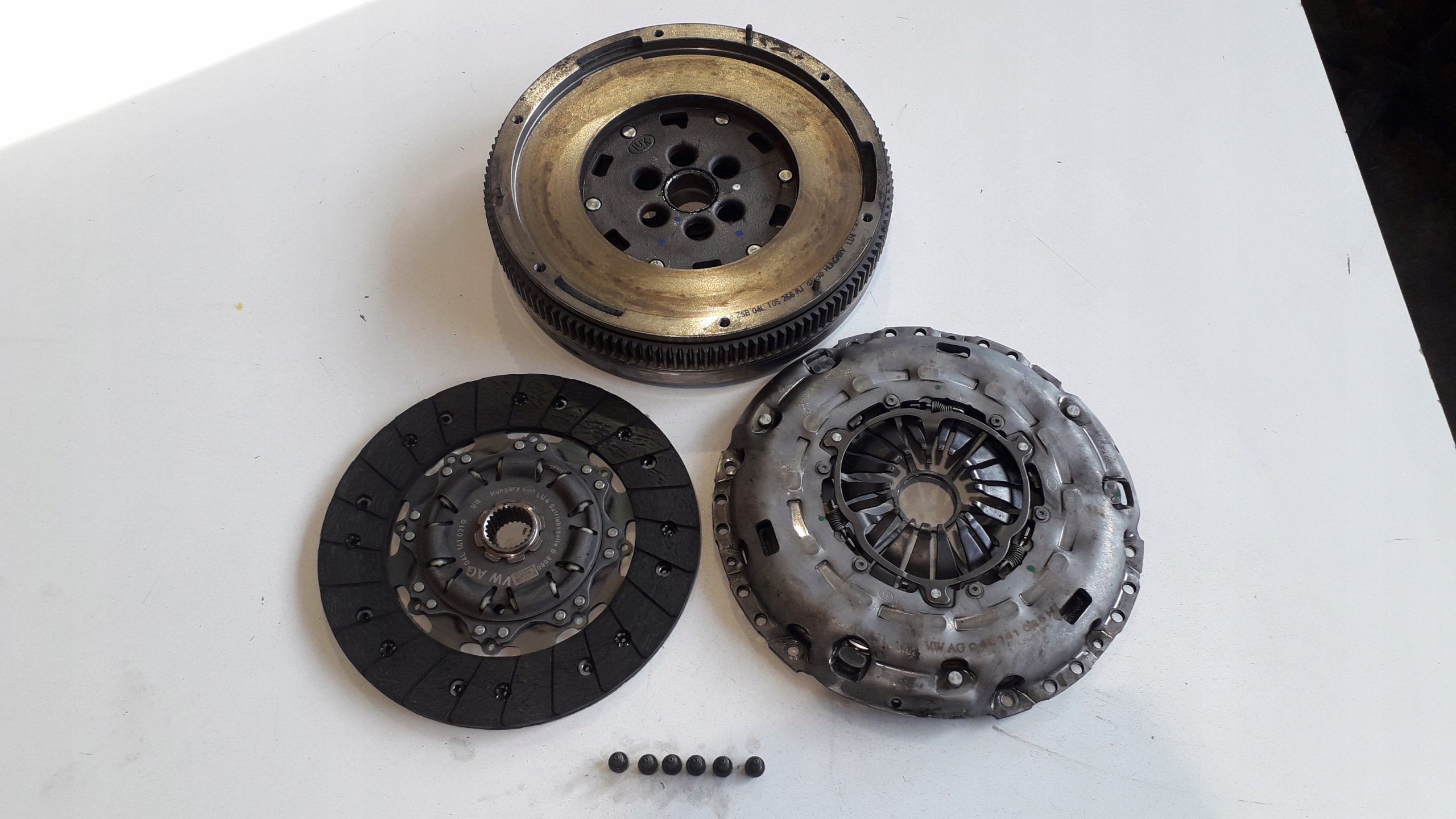 VW T6 COMPLETS EMBRAYAGE 04L141025H 04L105266AJ