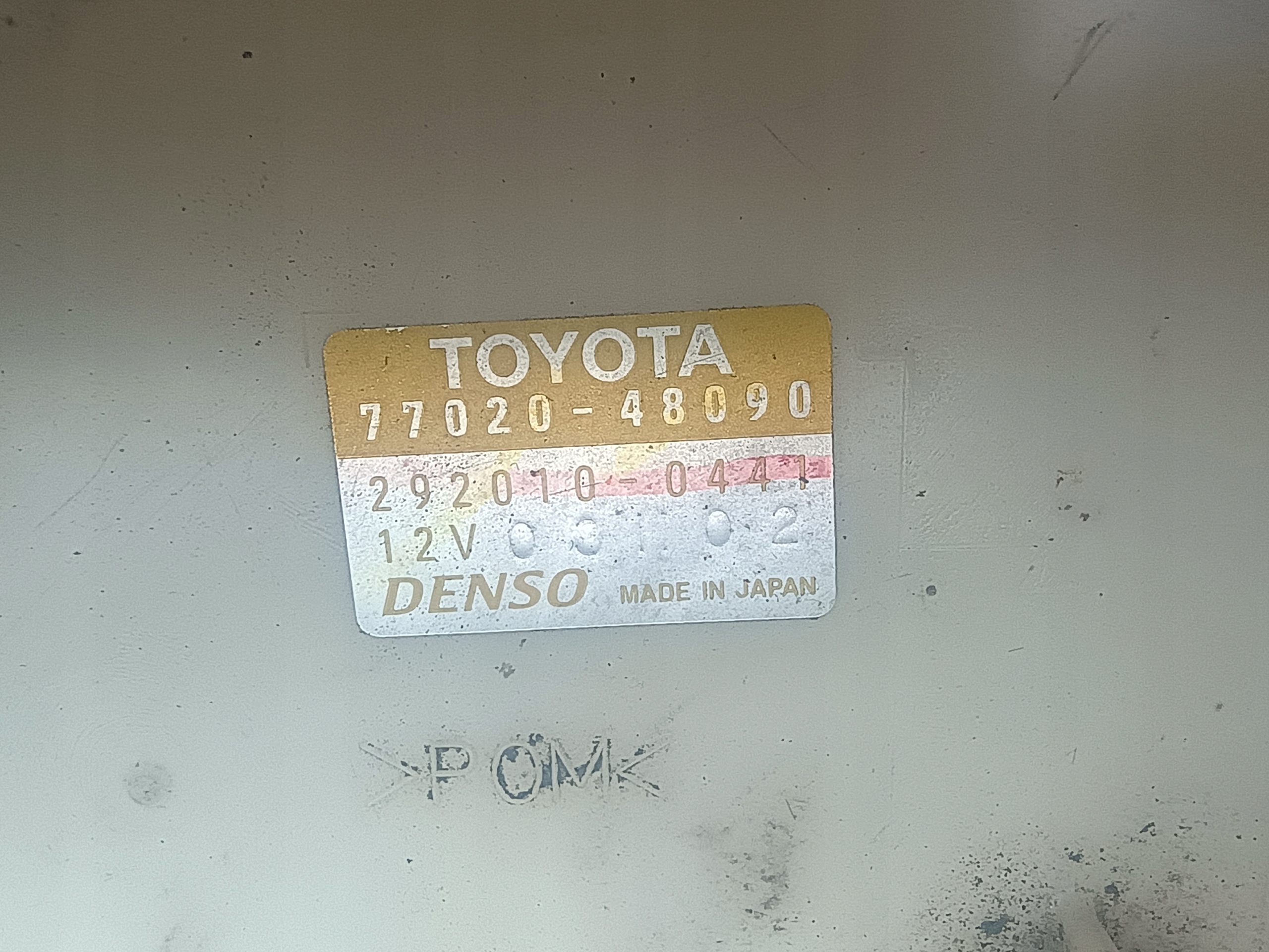 pumpa za gorivo 77020-48090 LEXUS RX