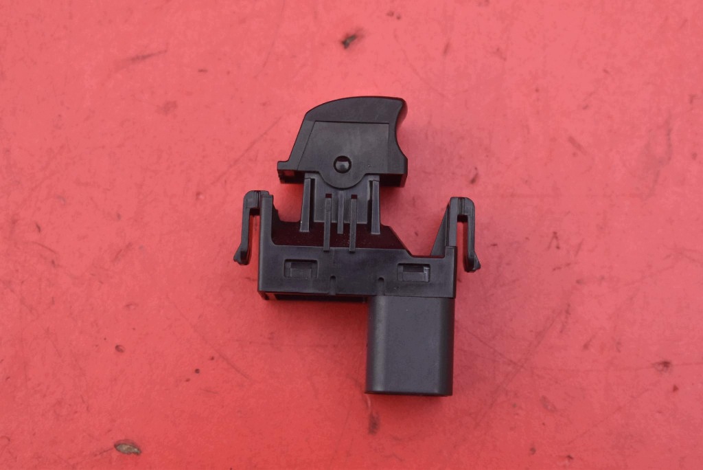 switch lifting windows right front 8608A242 MITSUBISHI OUTLANDER 3 III