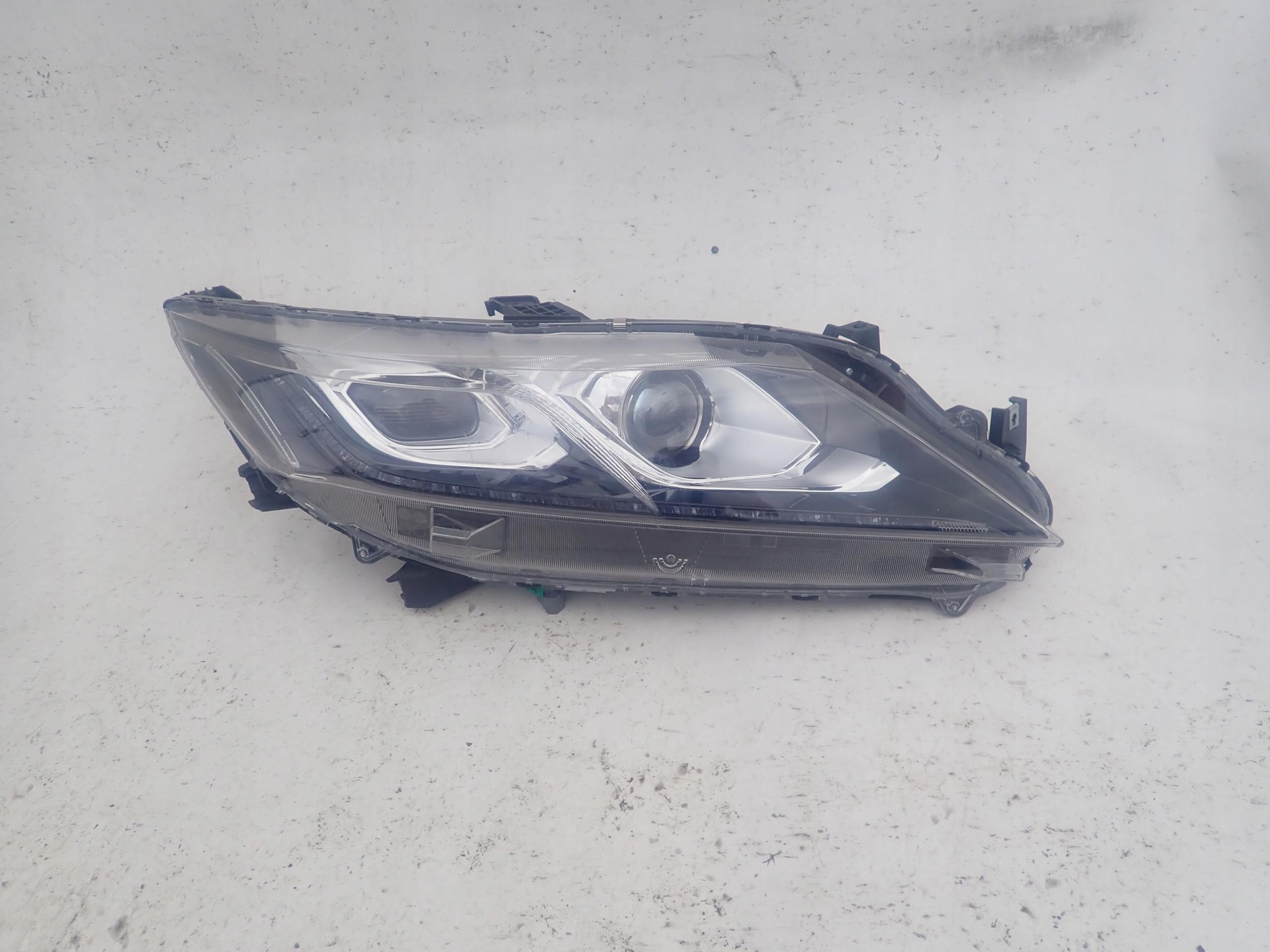 MITSUBISHI ECLIPSE CROSS 18- light right front LED