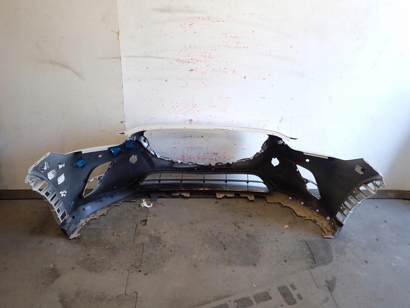 bumper front front MAZDA CX3 2015