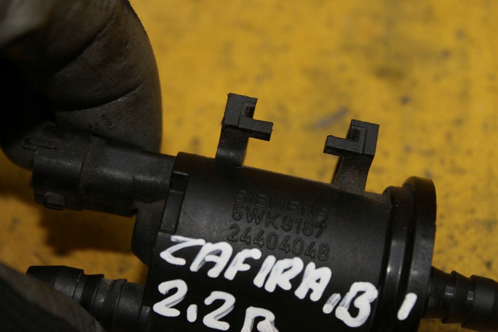 opel oe 24404048 клапан давления