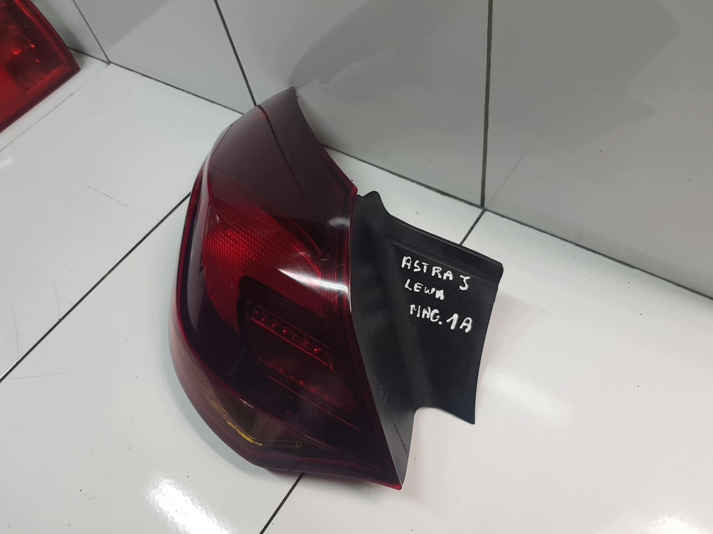 OPEL ASTRA III J HB light left rear part rear 1090098