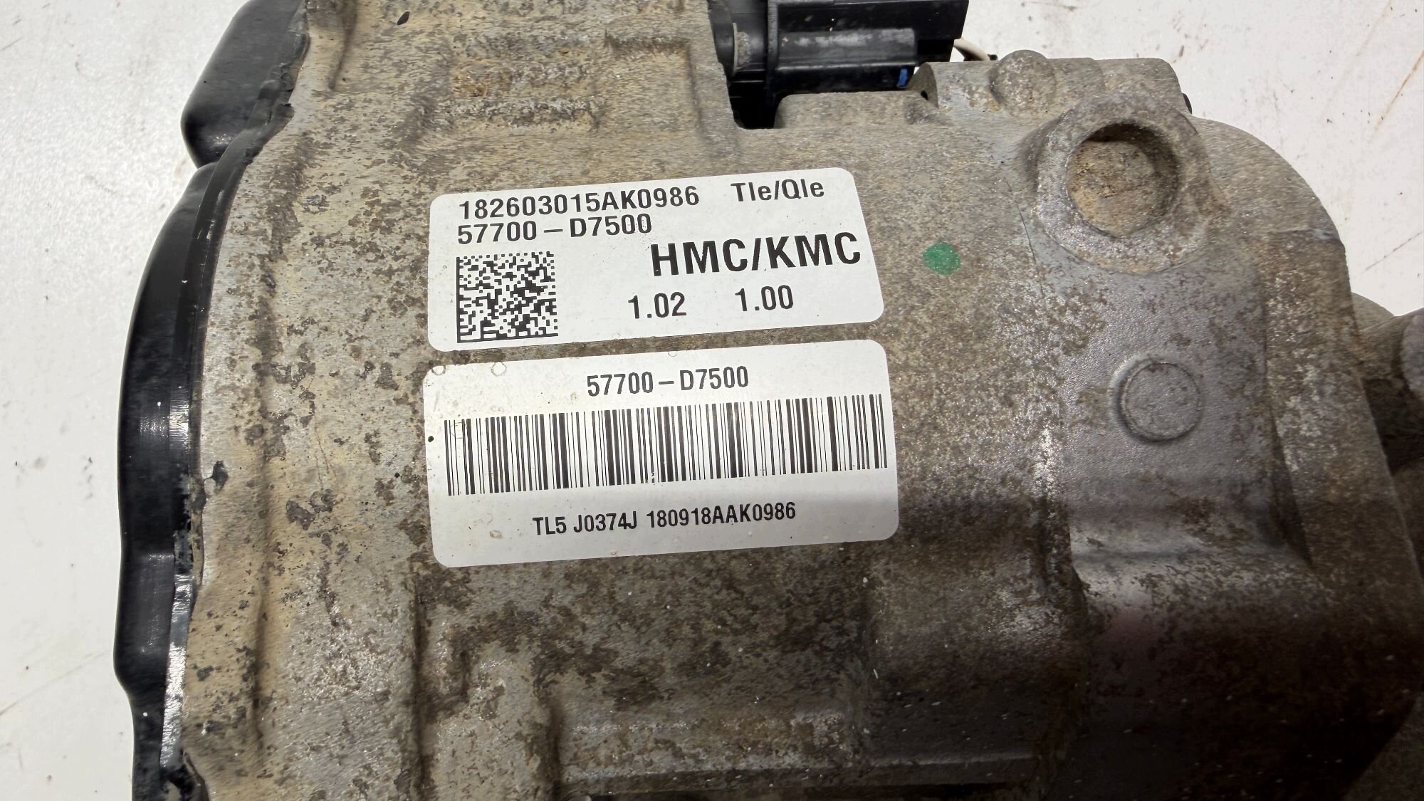HYUNDAI TUCSON III LIFT drag rod servo steering control 57700D7500