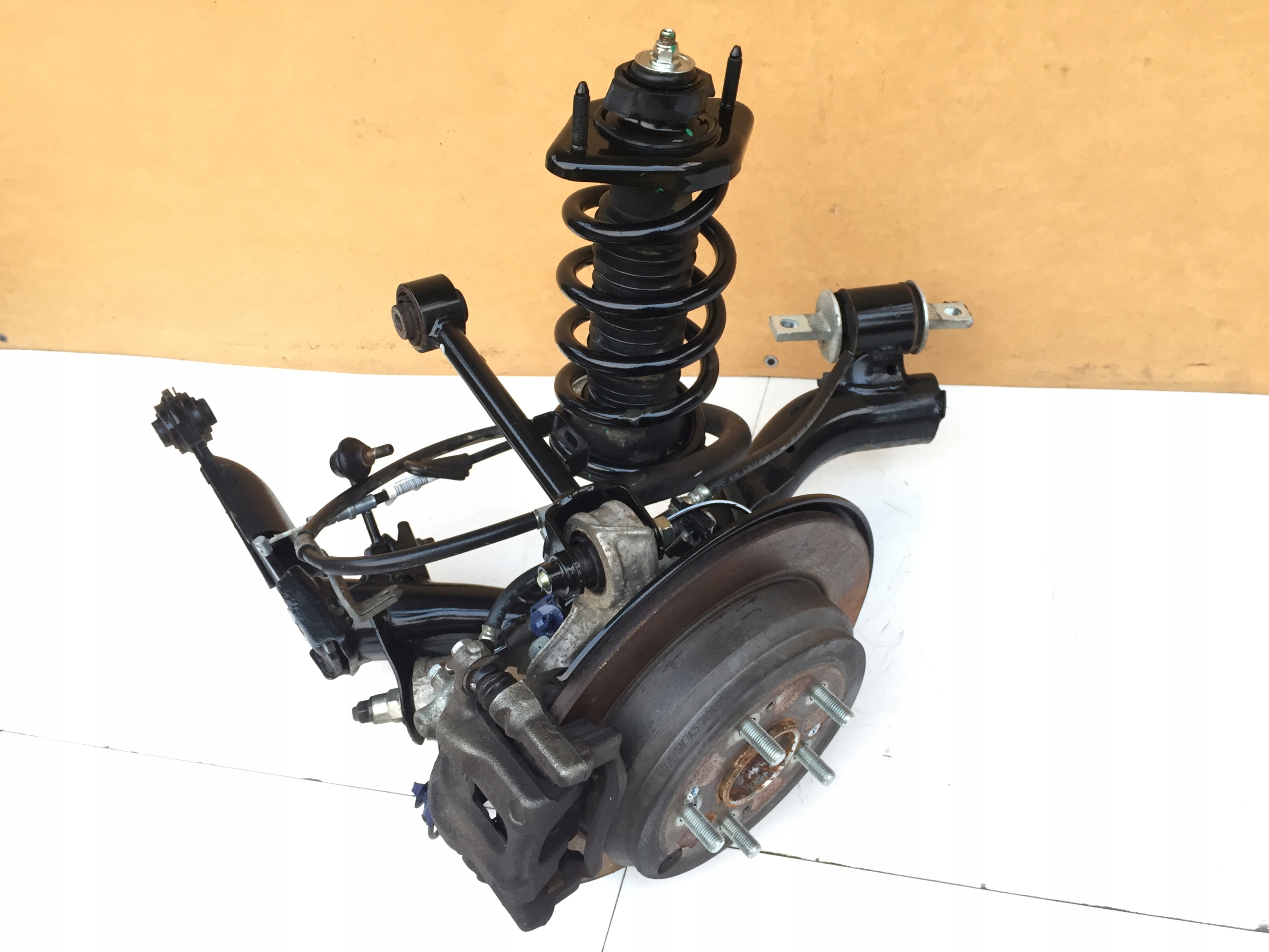 HONDA CRV CR-V IV 1.6D ZAWIESZENIE PRAWE TYLNE 4X4