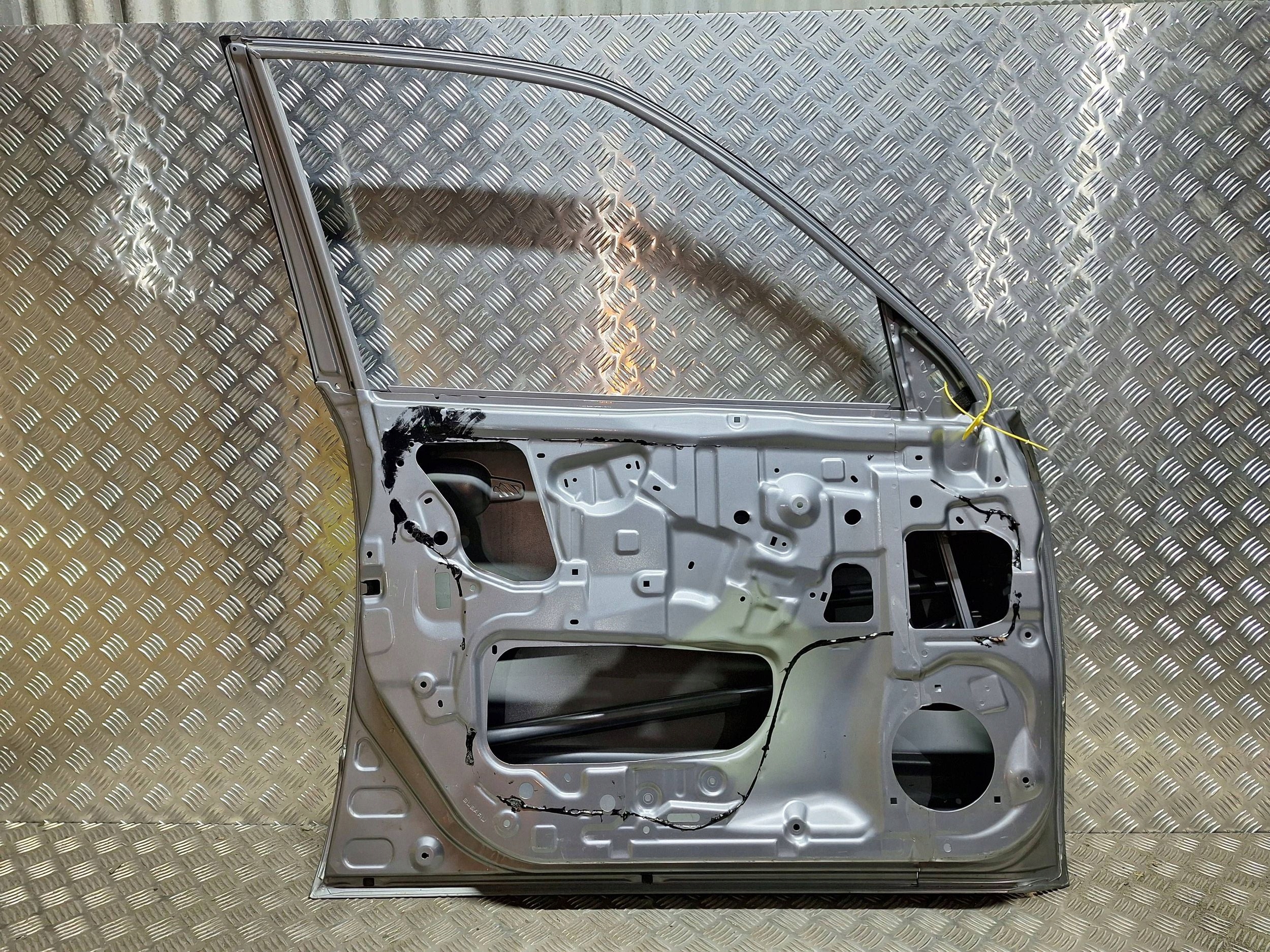 door left front SUBARU FORESTER III 08-13