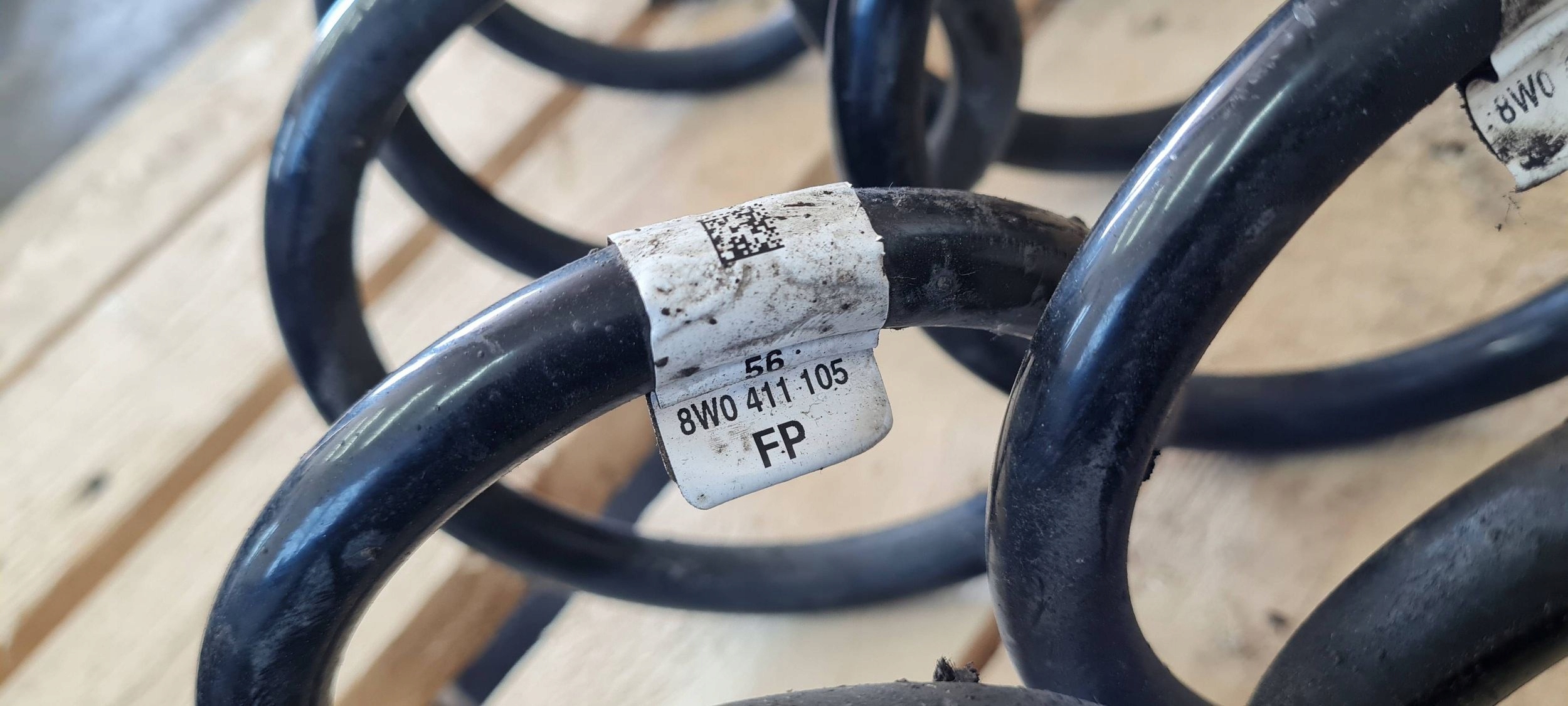 A4 B9 8W spring springs front front 2.0 TDI 8W0411105FP A5 8W