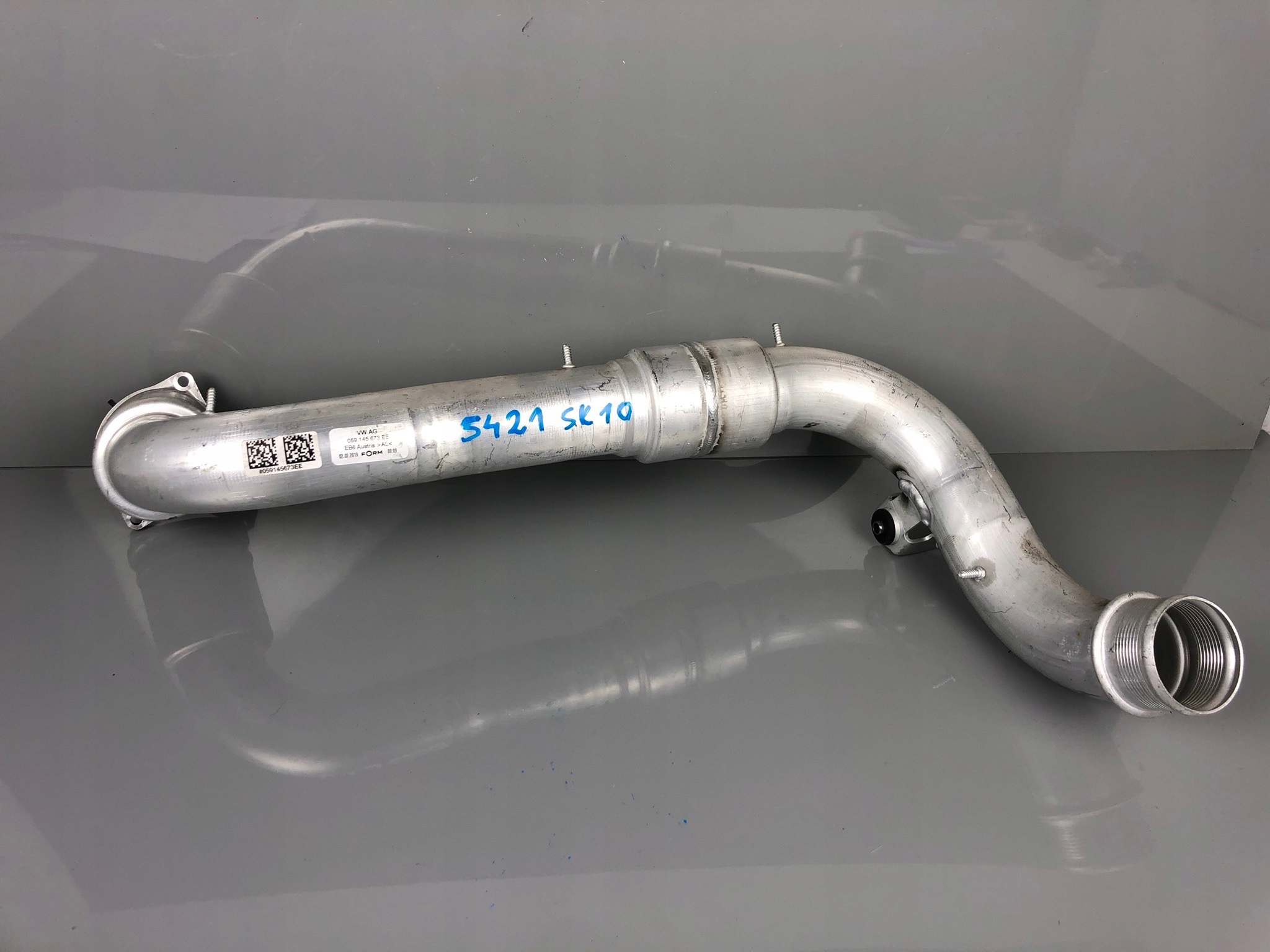 cső, csővezeték vezetö intercooler TOUAREG Q7 059145673EE