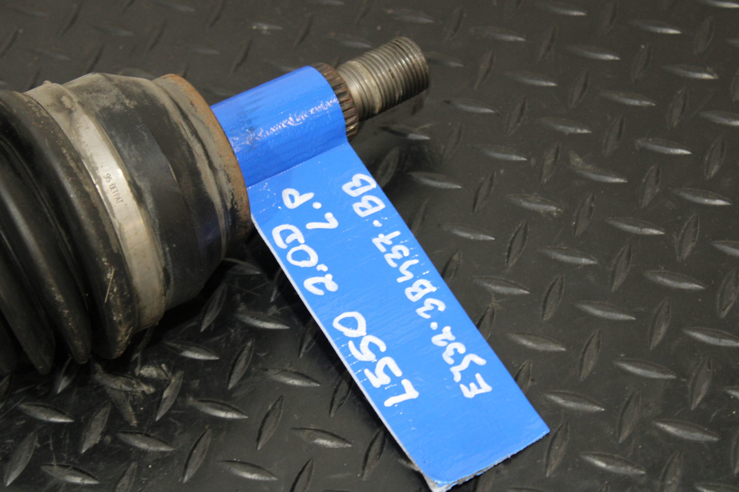 semi-axis semi-axis left front RANGE ROVER DISCOVERY SPORT L550 EJ32-3B437-BB
