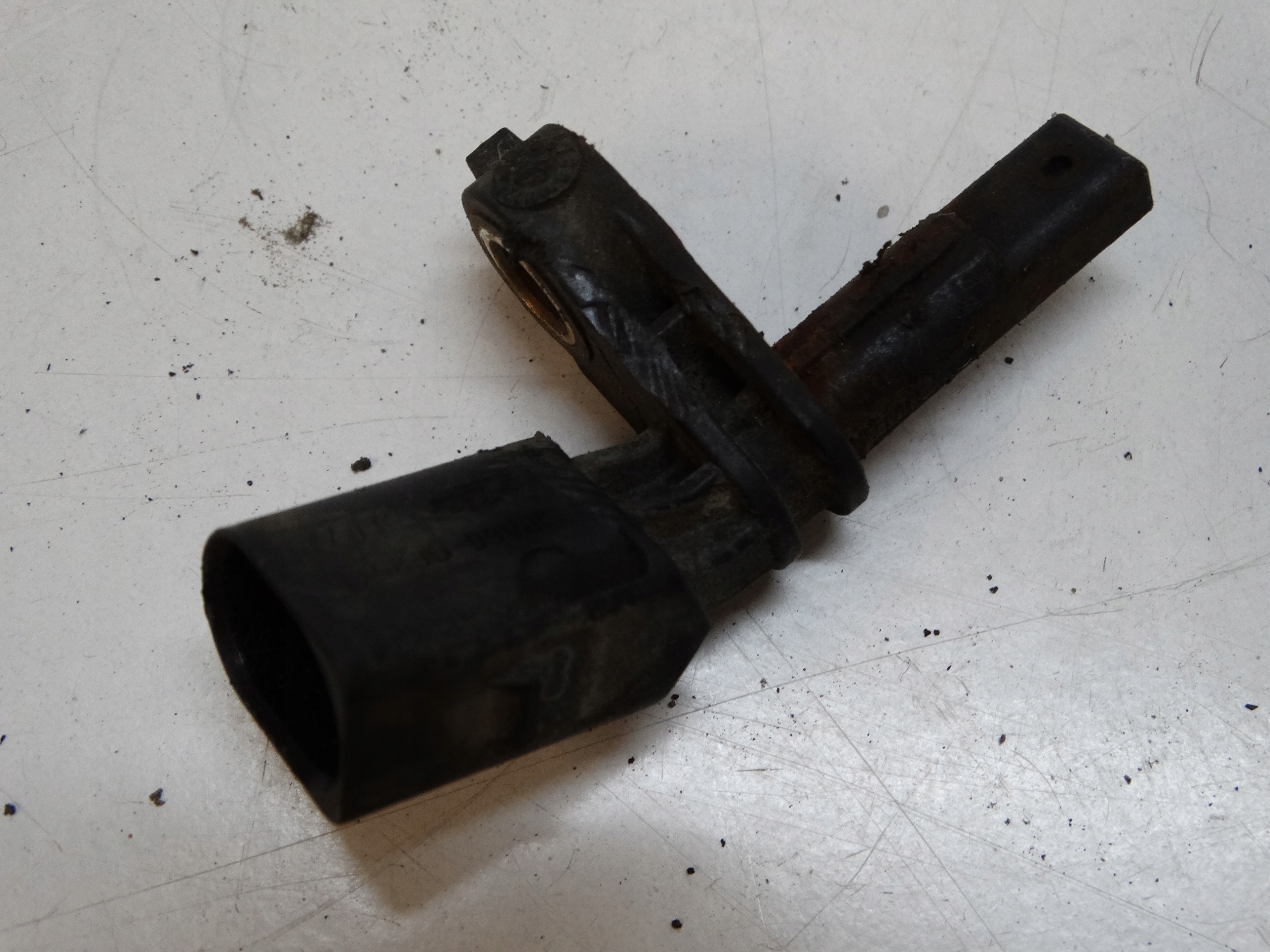 sensor ABS left front SKODA OCTAVIA II 7H0927803