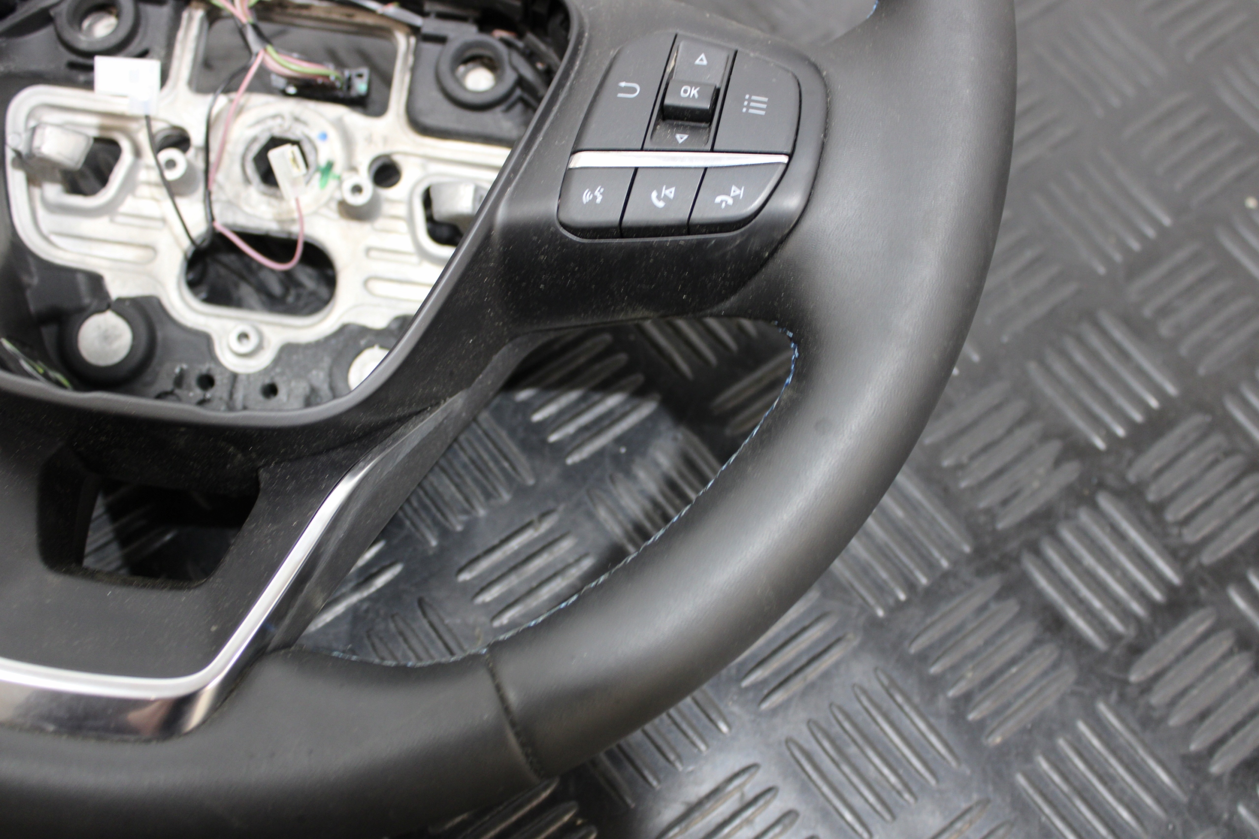 steering wheel rod control H1BC-3D077-CX FIESTA MK8 ACTIVE