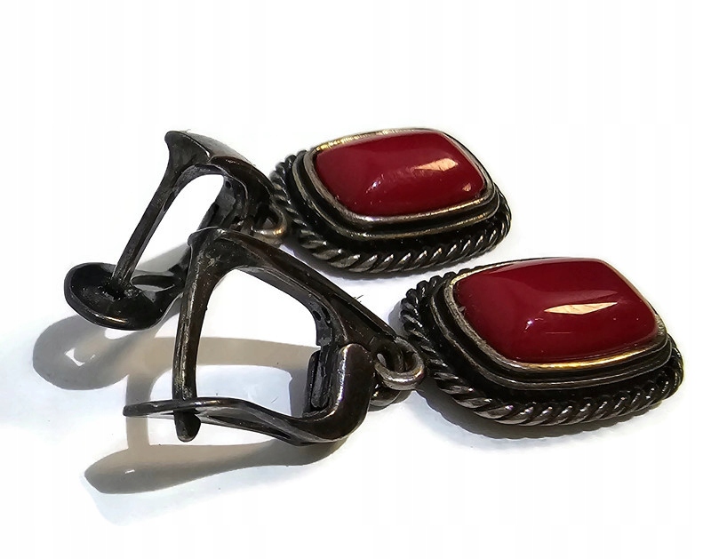 Srebrne kolczyki z czerwonym kamieniem 925/5,71g Rodzaj zapięcia typ lira