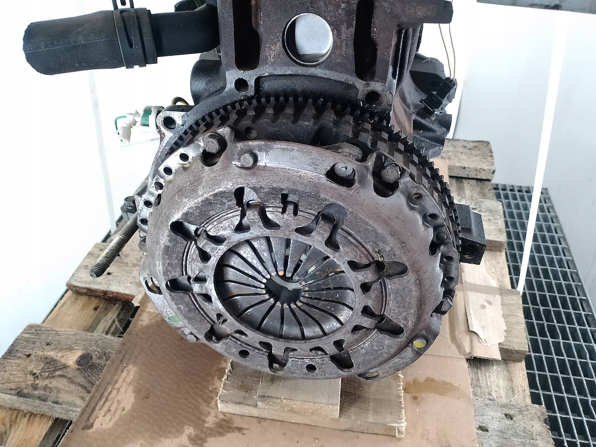 Двигатель renault SCENIC и FL K4M700 1.6 16V