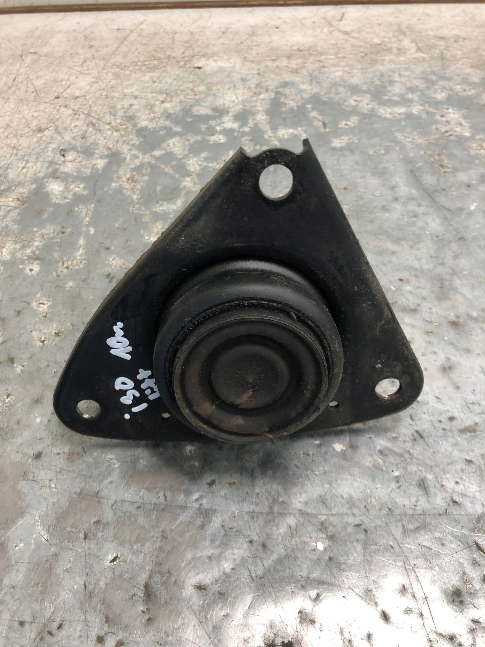 holder engine mount HYUNDAI I30 and LIFT