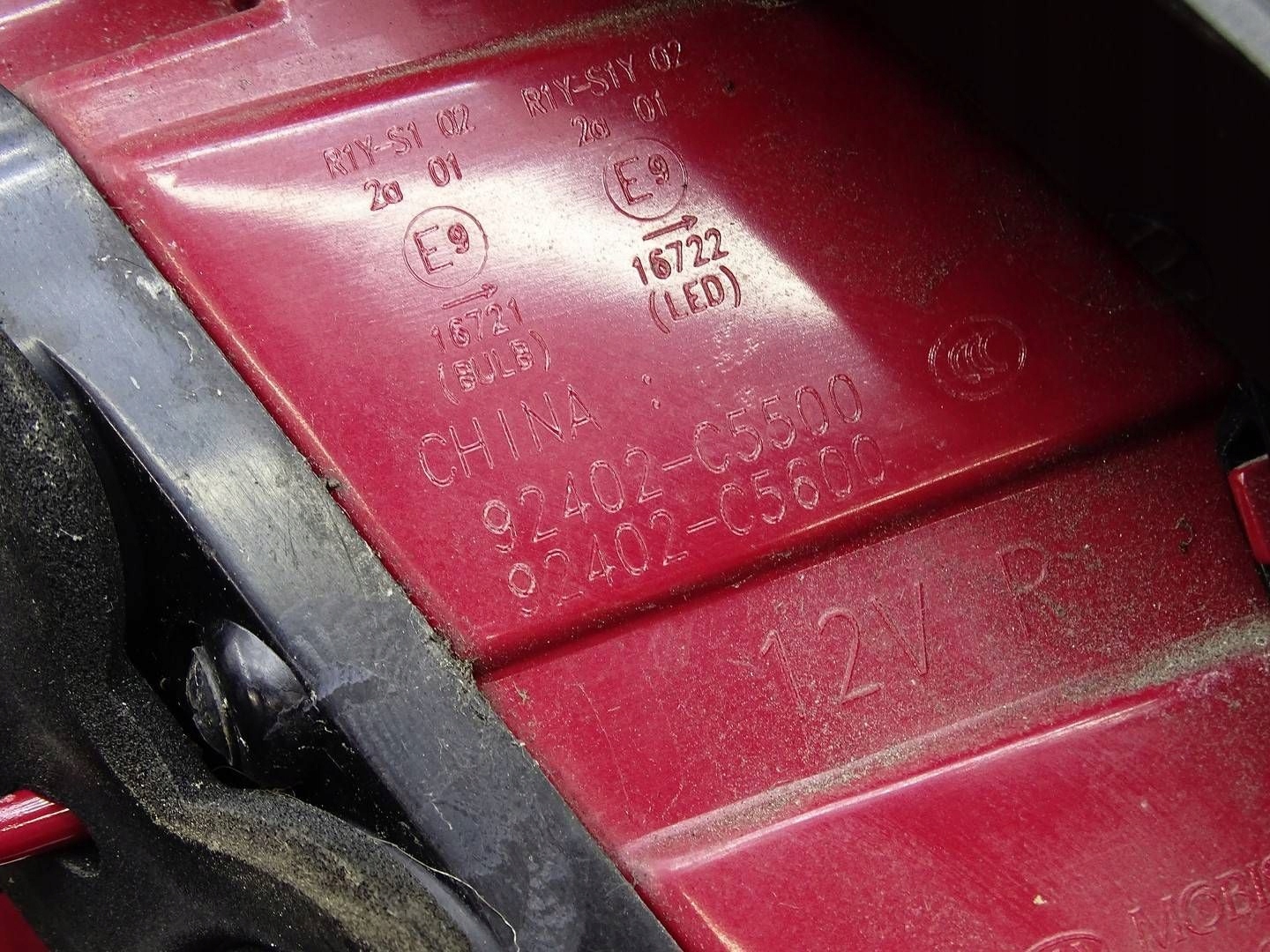 light right rear part right rear KIA SORENTO III 92402-C5500