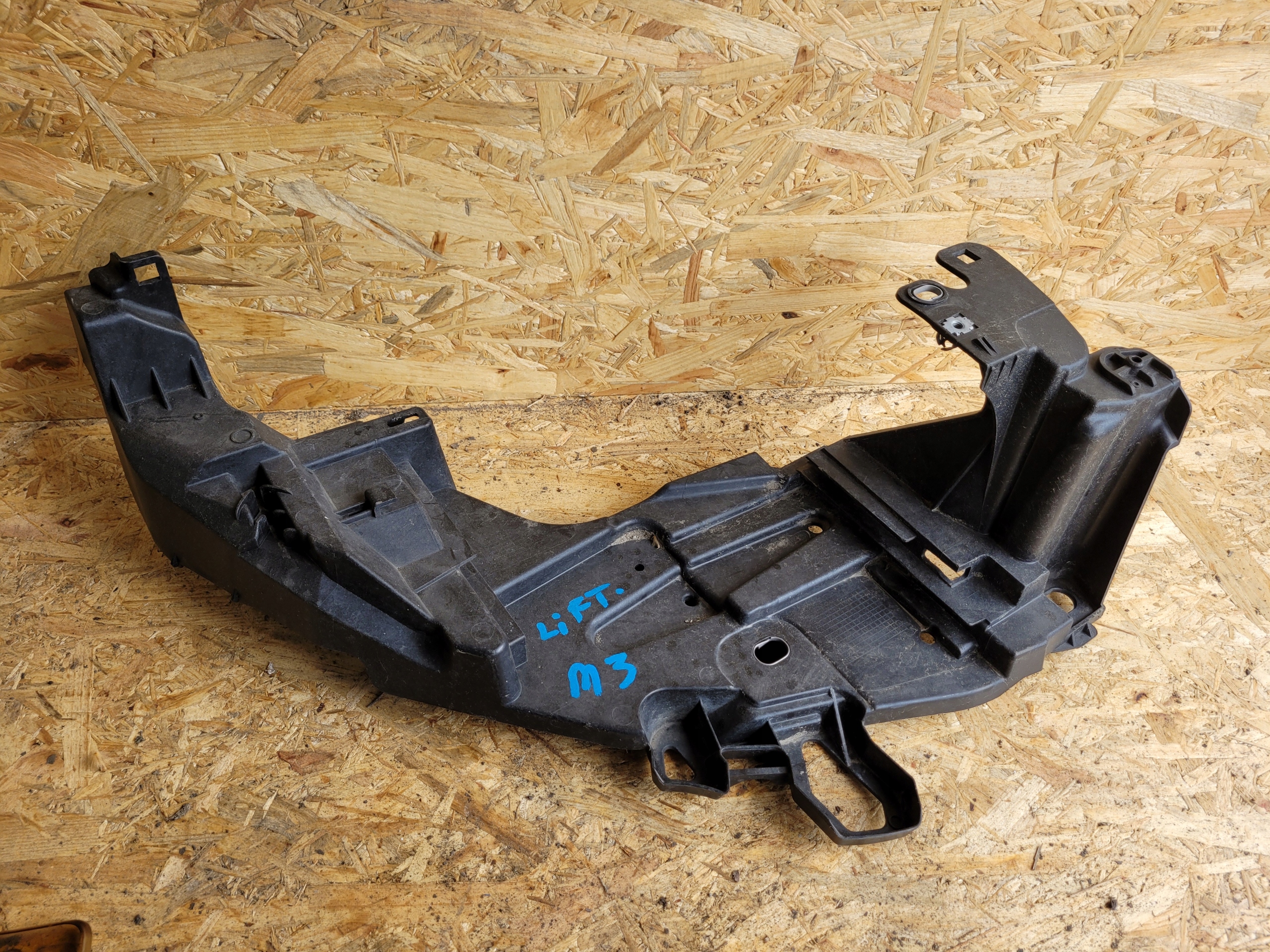rear light holder right RENAULT MEGANE III 3 LIFT