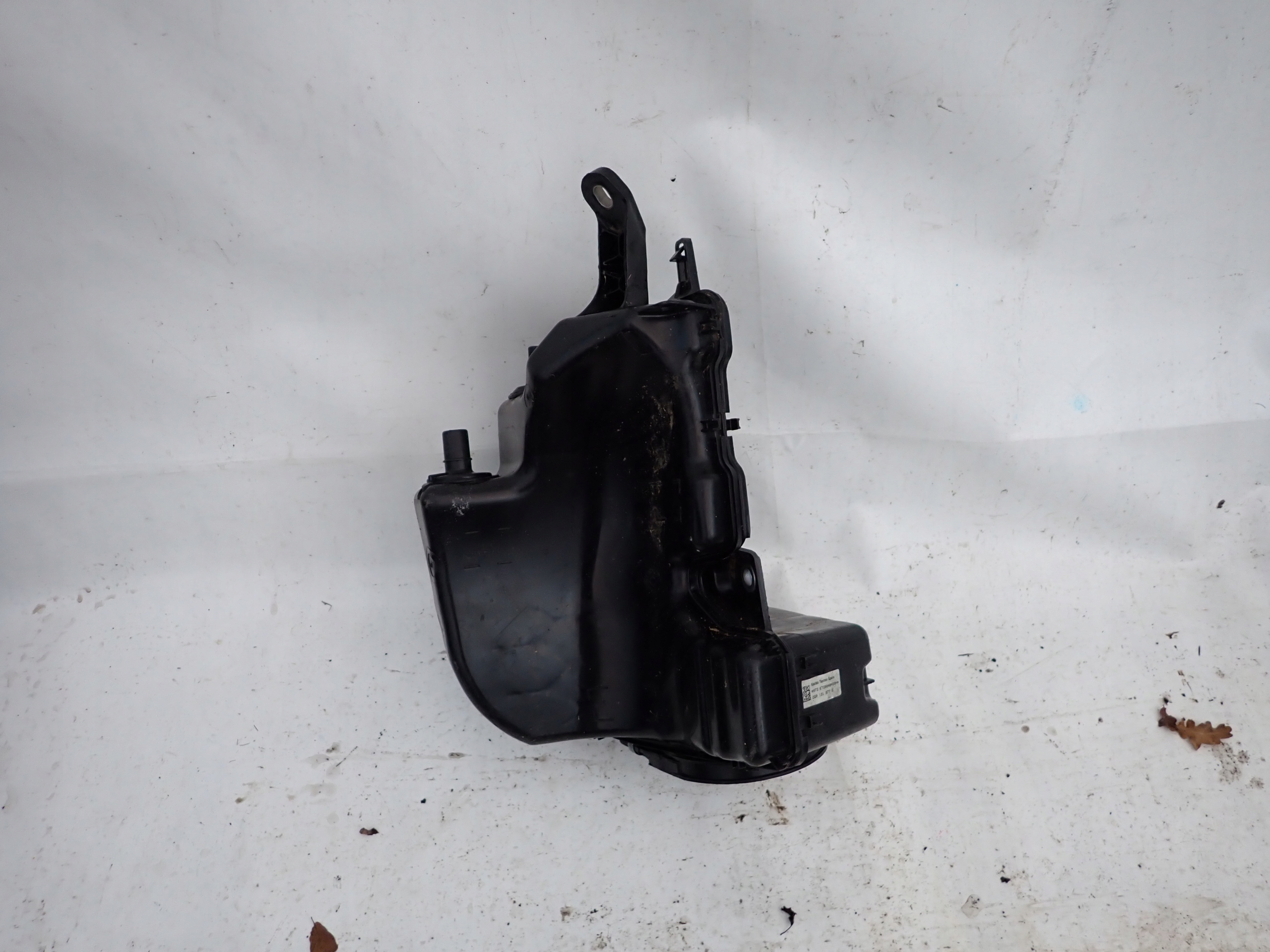 СИДЕНЬЕ АРОНА БАК ADBLUE 2Q0131877G