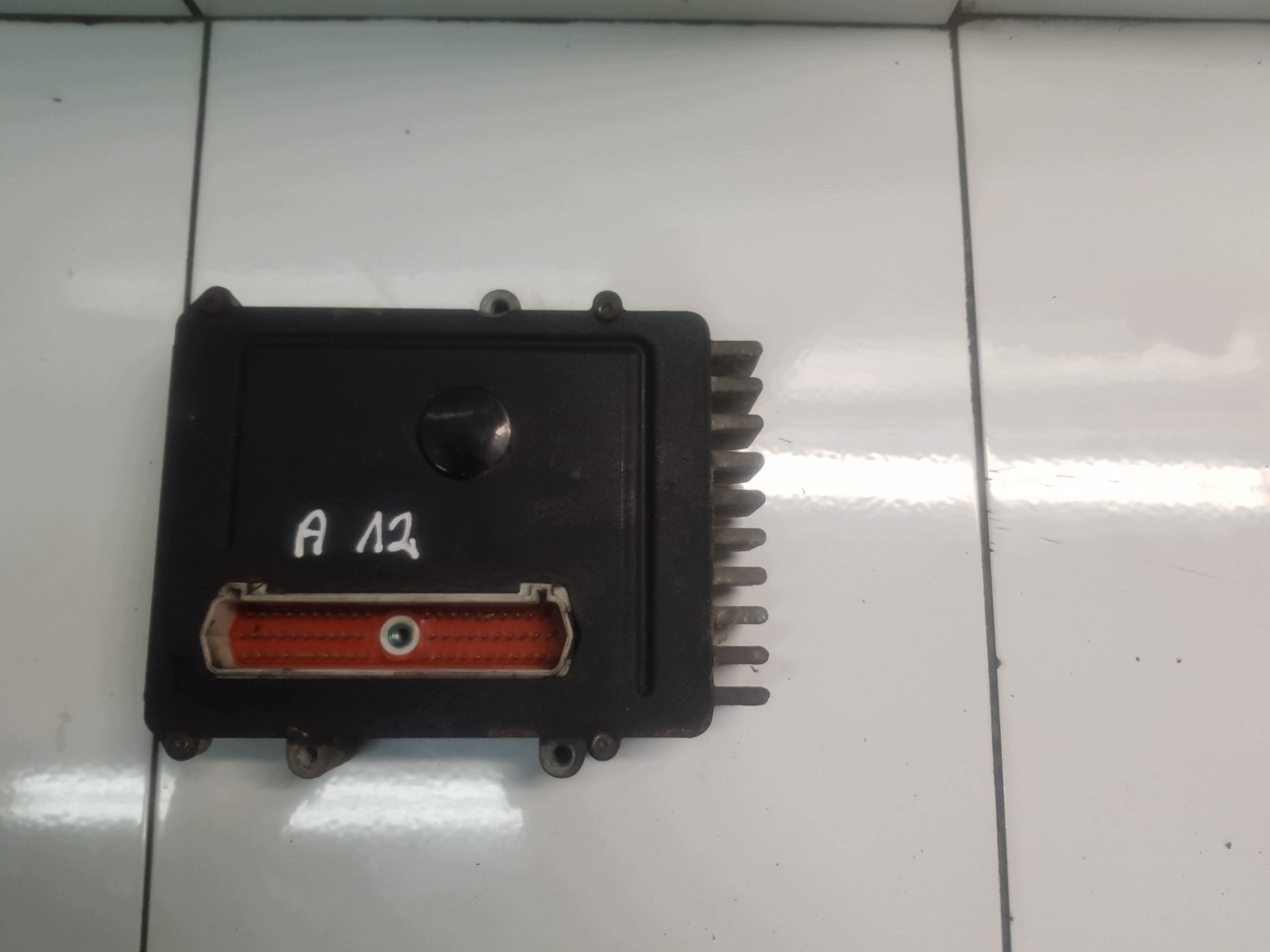 JEEP GRAND CHEROKEE 4.7 V8 unité de commande électronique uce boîte de vitesses engrenage 56044574 AB
