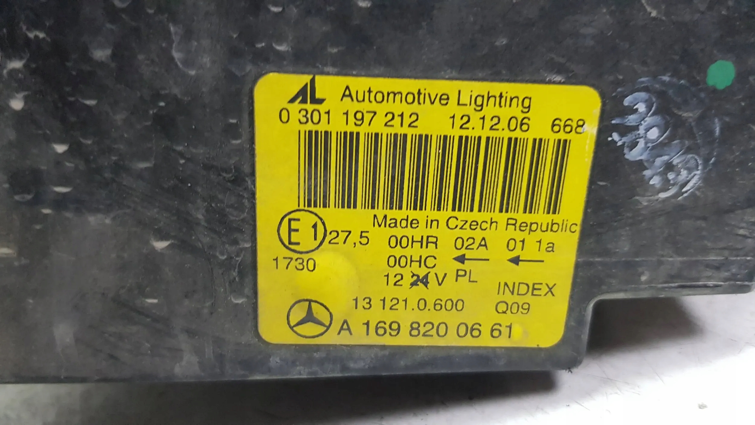 light front right A1698200661 Mercedes A W169 04