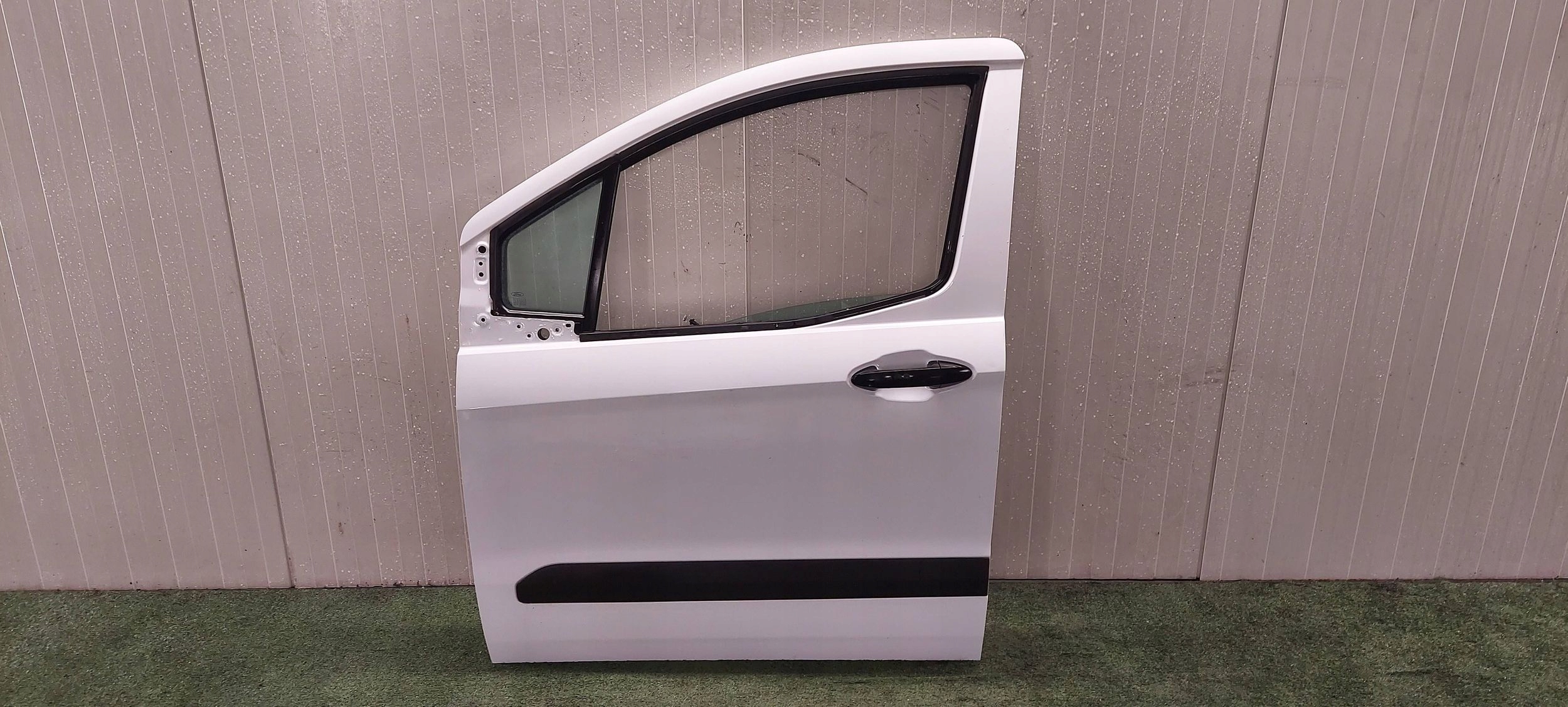 door left front FORD TRANSIT COURIER 14-23 LAK: BS