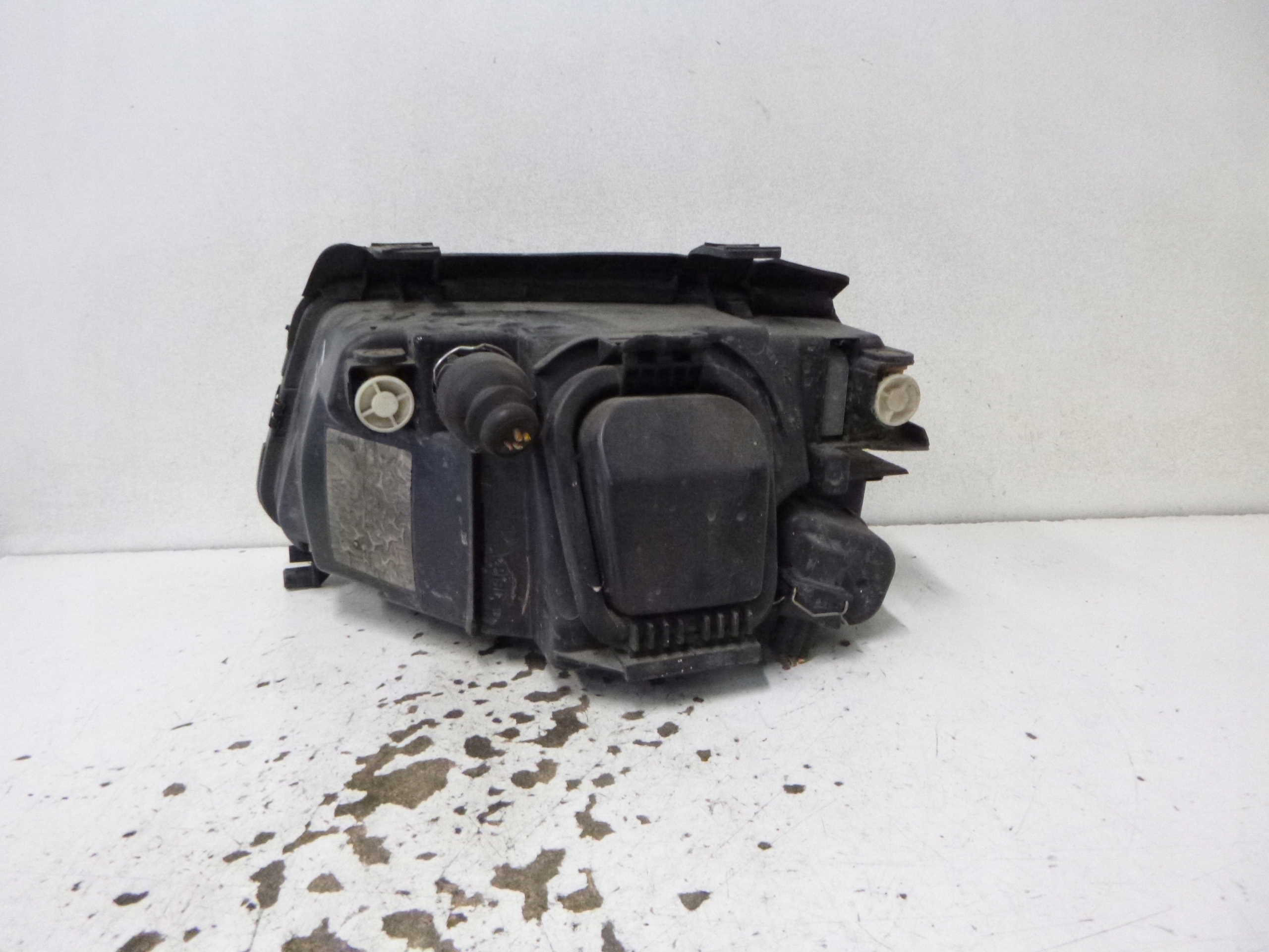 light right front Audi A4 B5 VALEO 8D0941004A original 1994 –1998