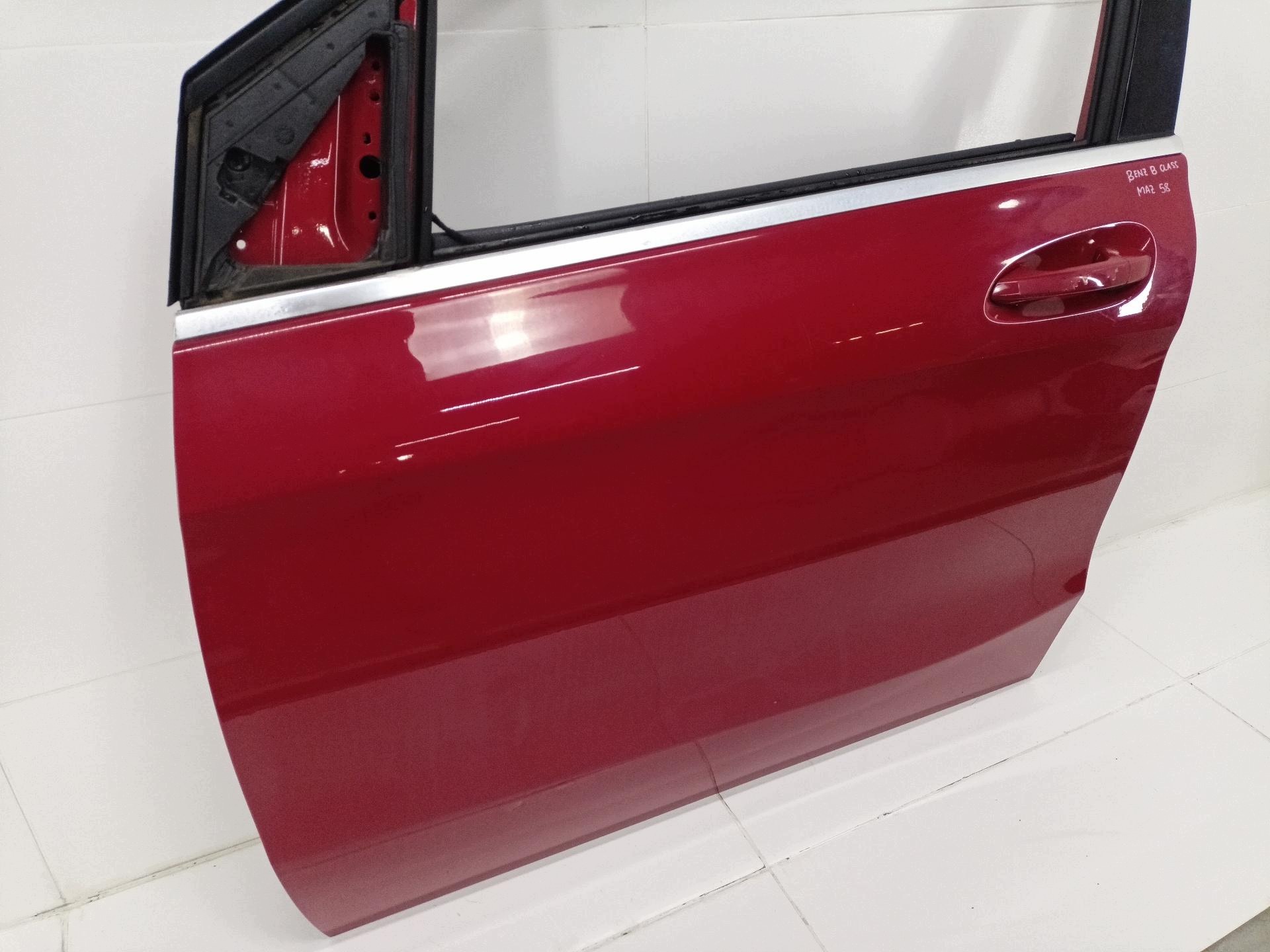 door front left side Mercedes-Benz B W246 2013