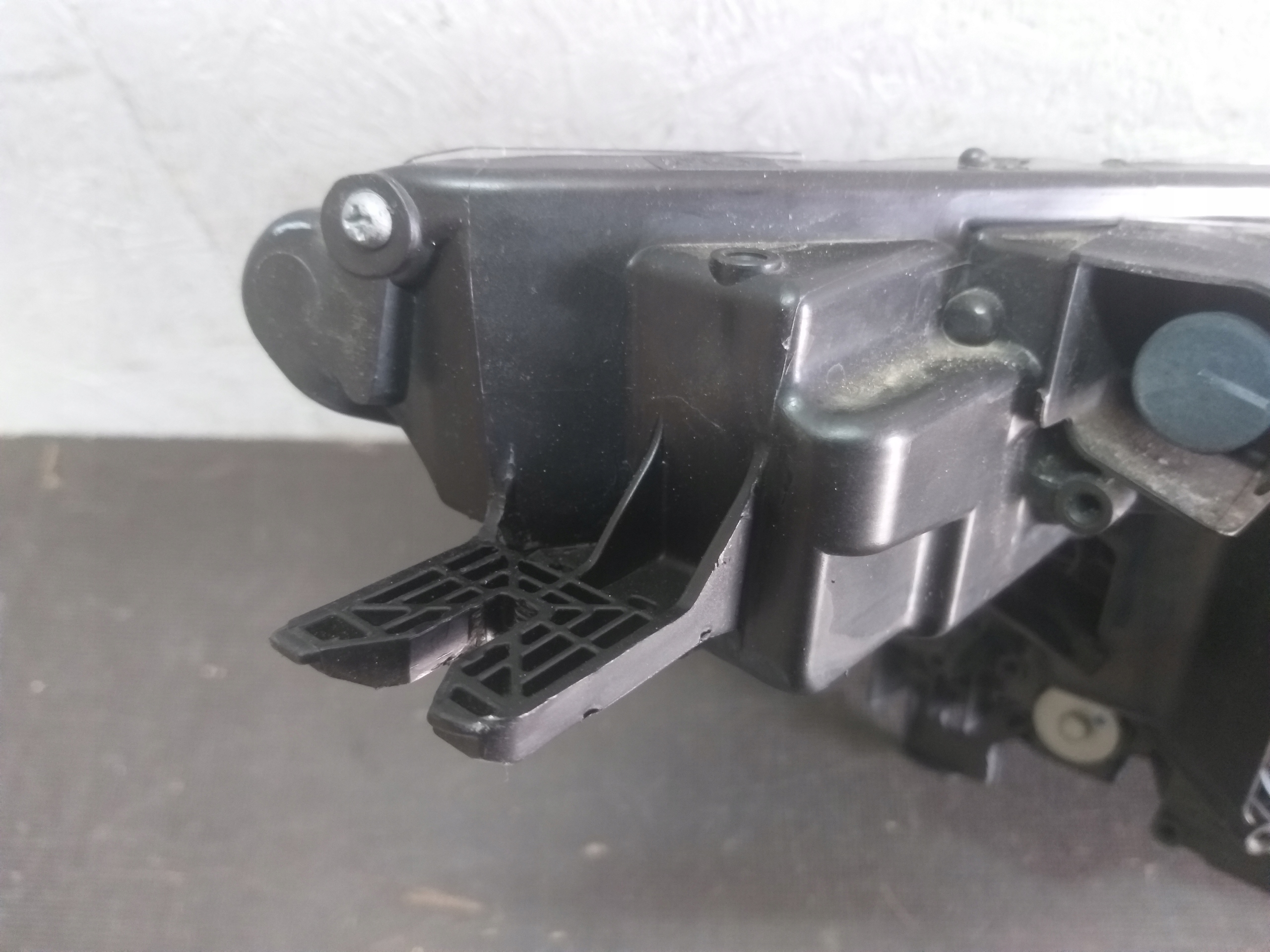 LAMPA PRZÓD LEWA RENAULT ZOE FULL LED 26060 9388R Strona zabudowy lewa