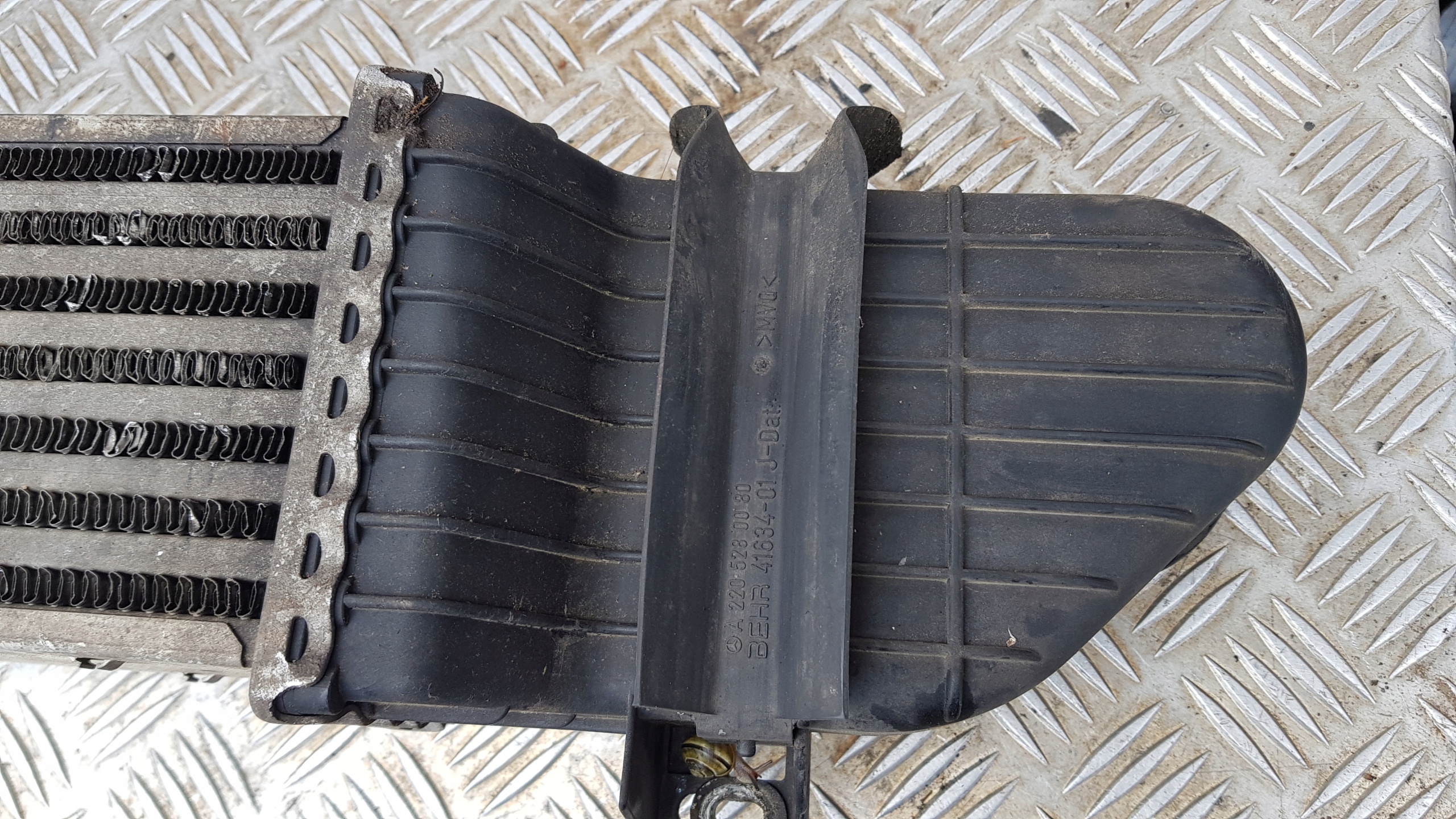 MERCEDES W220 INTERCOOLER Kühler luft 3.2 CDI A2205280080