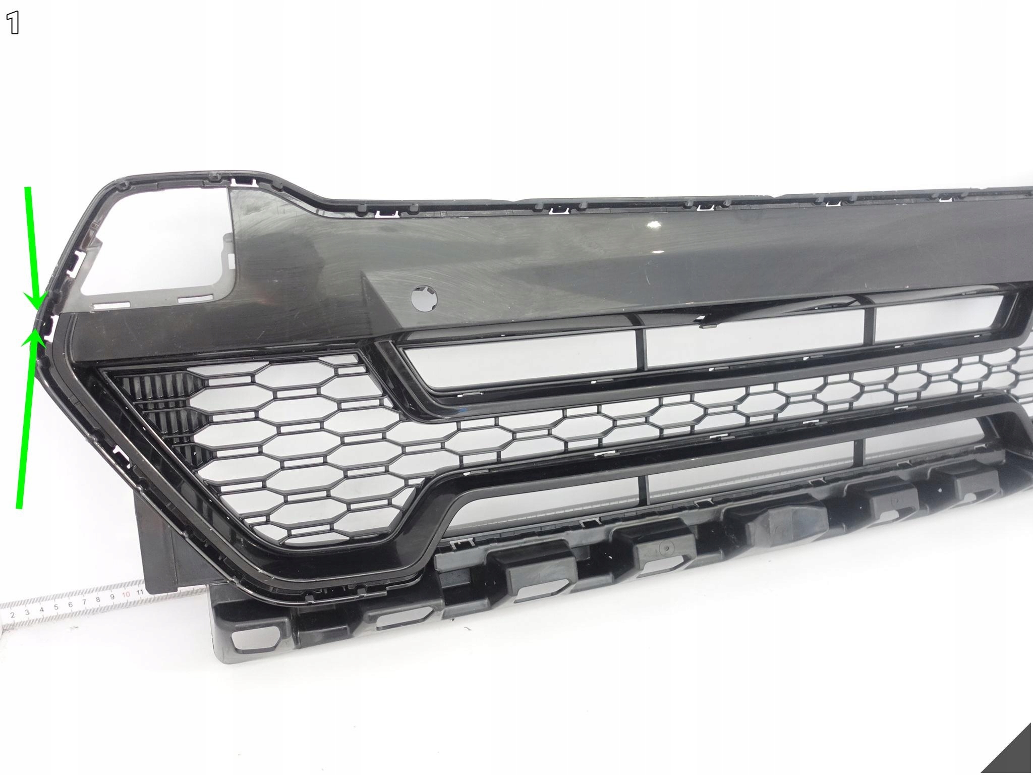 BMW X1 U11 m-packet 22- lower grid grille W bumper front below PDC