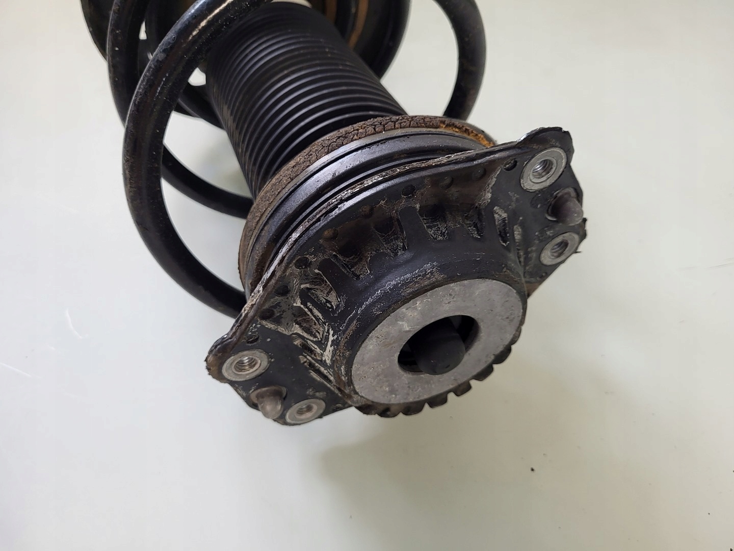 shock absorber left front front 2.0 cdti OPEL INSIGNIA B 84155687