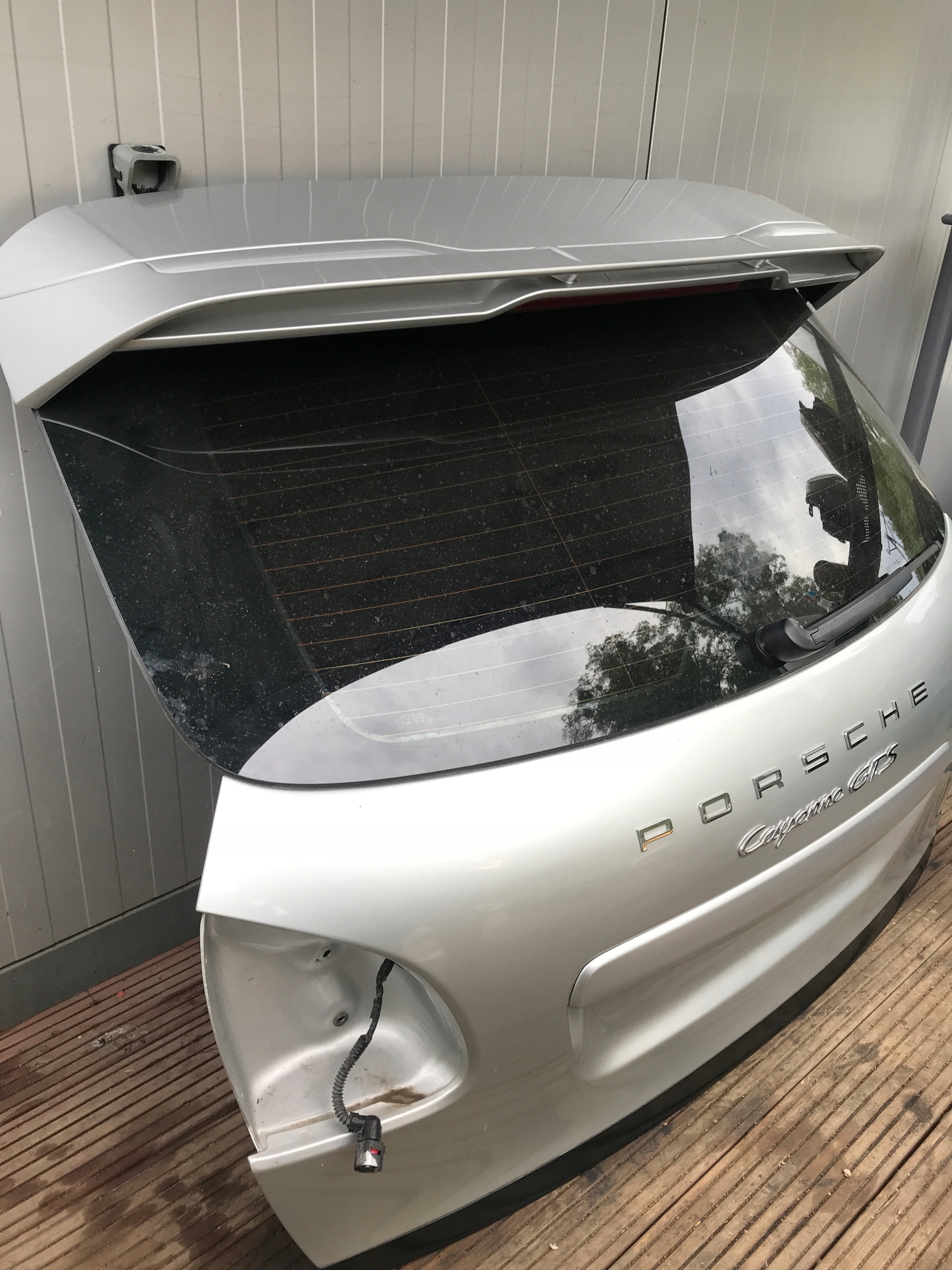 trunk door boot window LOTKA PORSCHE CAYENNE II 7P GTS 10-14