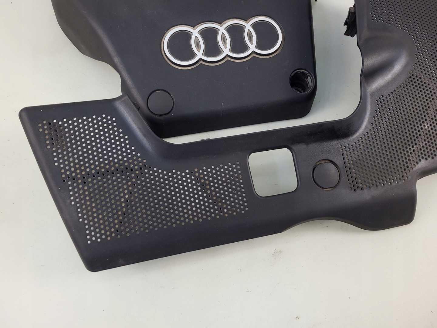 AUDI A3 8L 1.6 B motor cover upper cover for engine