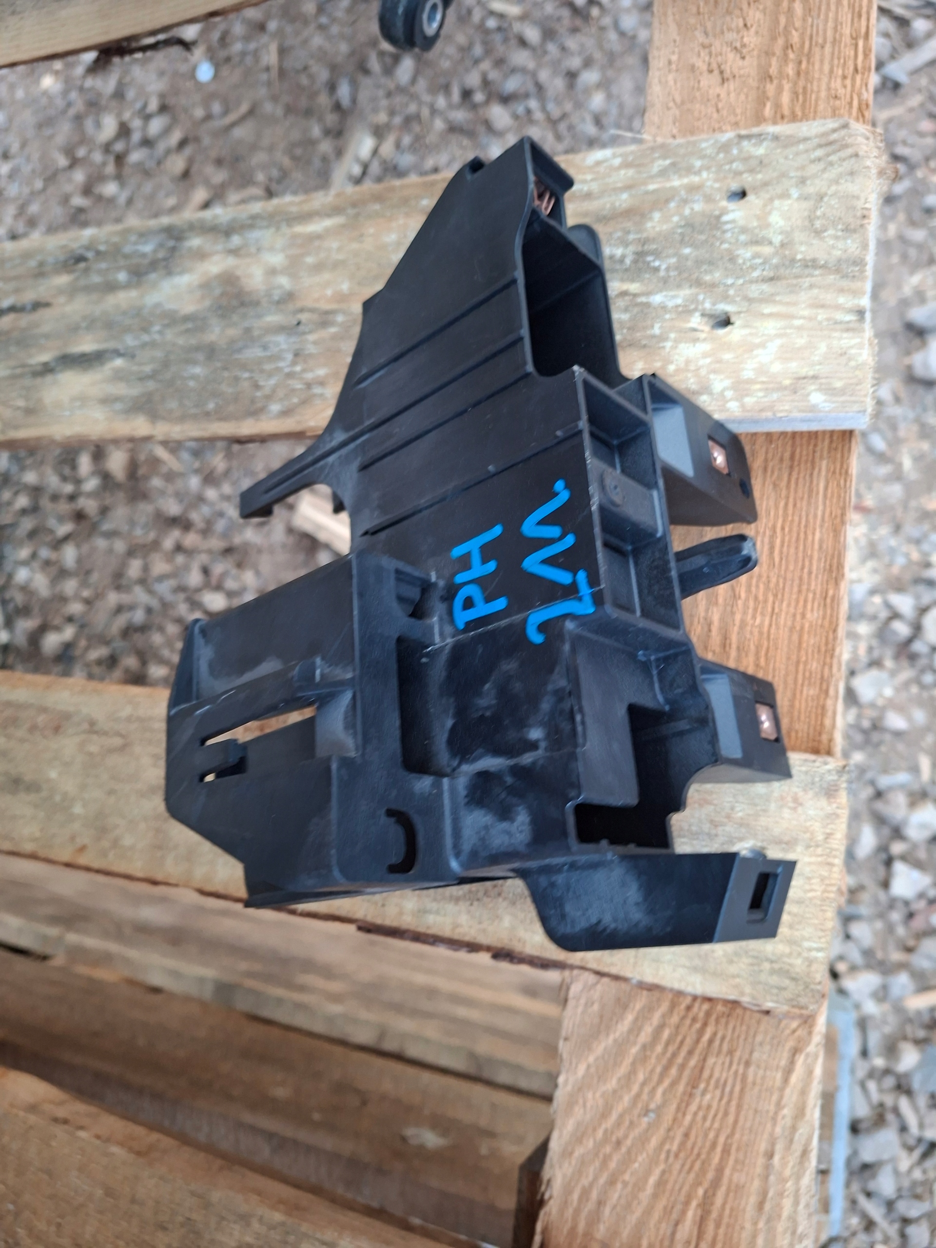 bracket holder STEROWNIKA OPEL INSIGNIA B 39081149