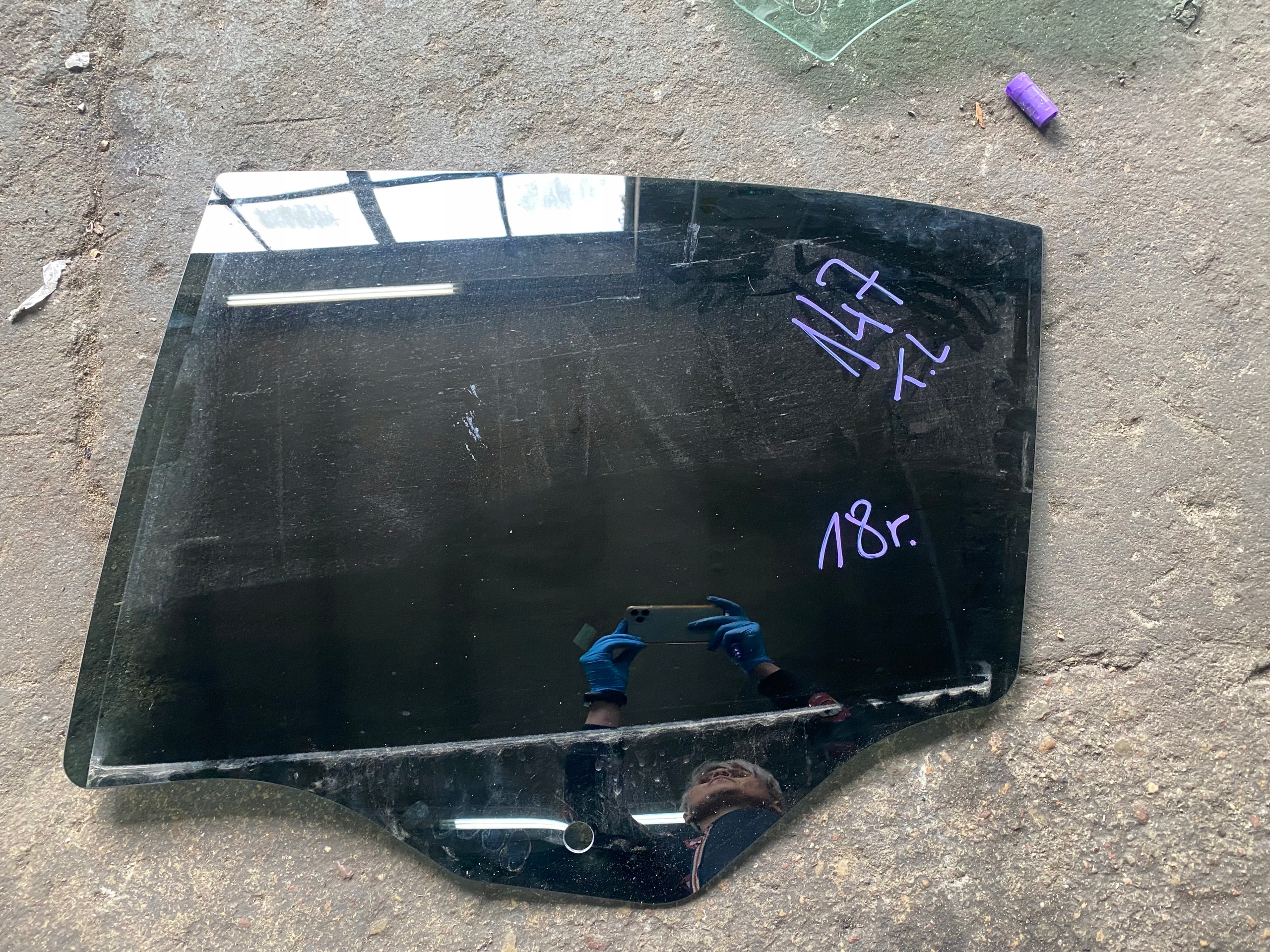 147 ALFA ROMEO STELVIO SZYBA DRZWI TYLNA LEWA