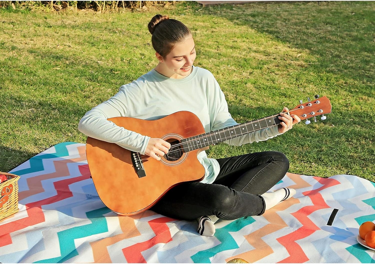 Koc Piknikowy z Uchwytem Izolacja Folia Termiczna Plażowy Mata 200x200cm Rodzaj mata
