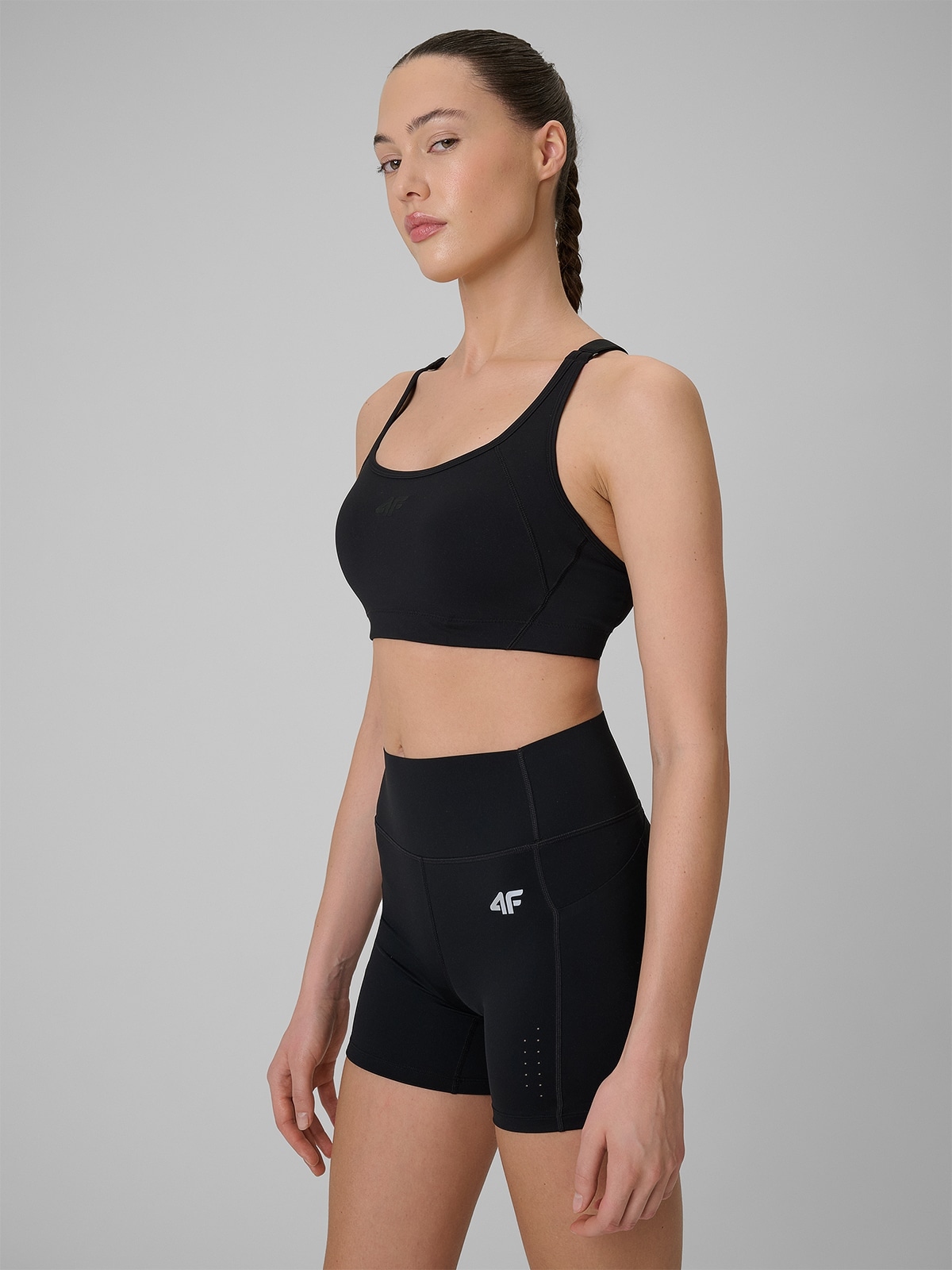 4F Dámská Sportovní Podprsenka Černá, Střední Podpora Xs