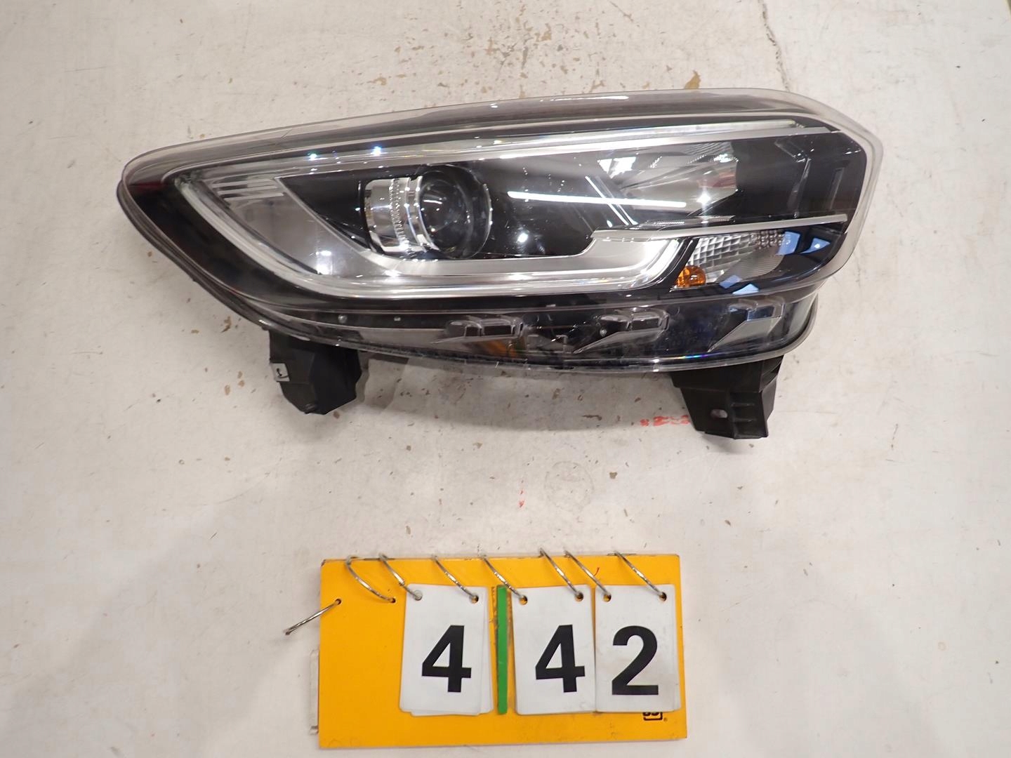 light front front right RENAULT KADJAR 2015- LED 260101096