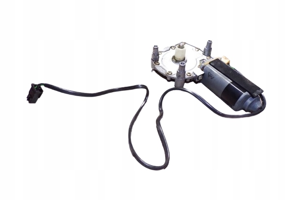 AUDI A8 D2 94-02 SILNICZEK OPUSZCZANIA SZYBY PRAWY 0531826101 2 PIN