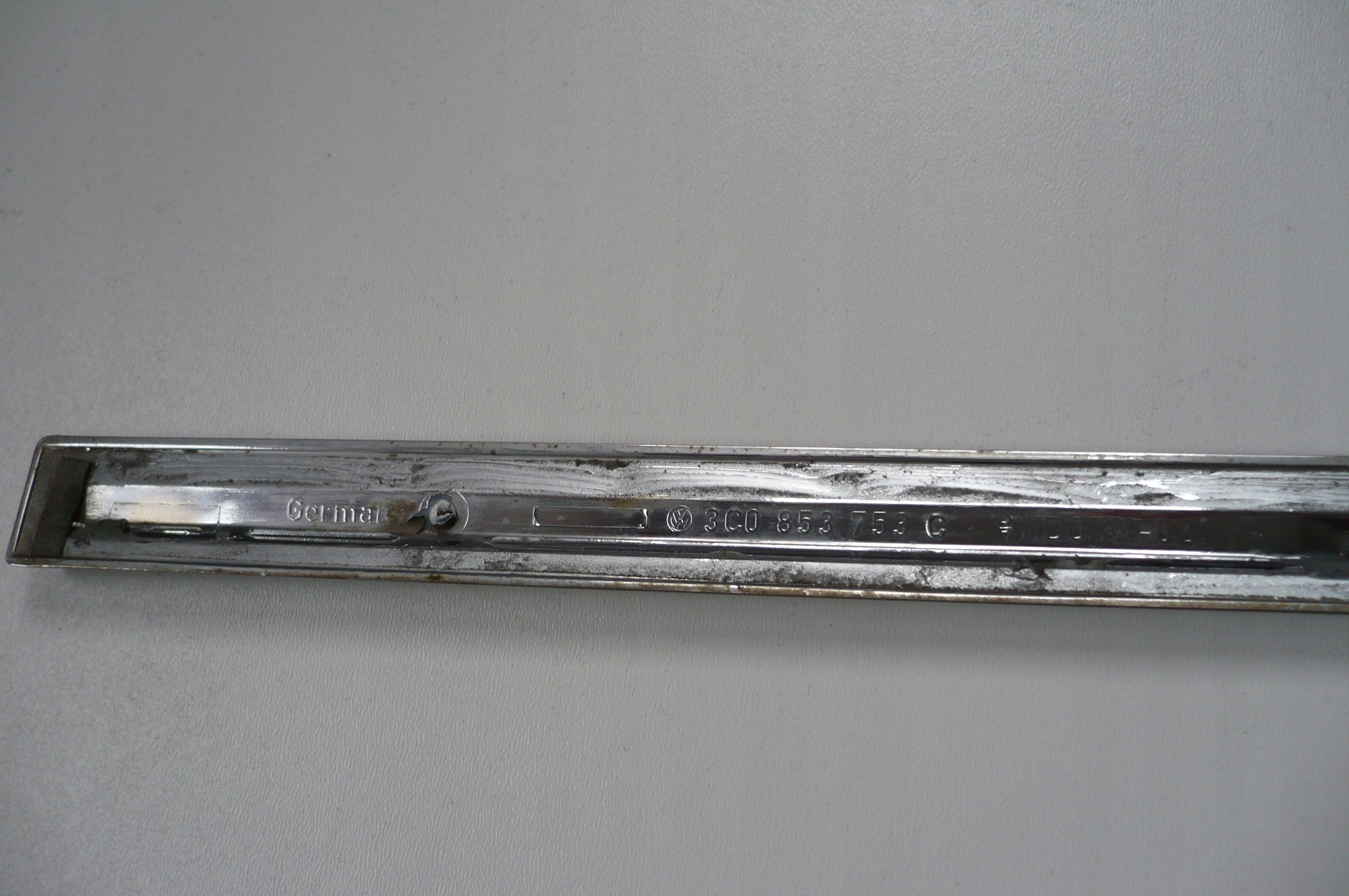 VW PASSAT B6 05- moulding CHROM door left rear part central DEKOR original