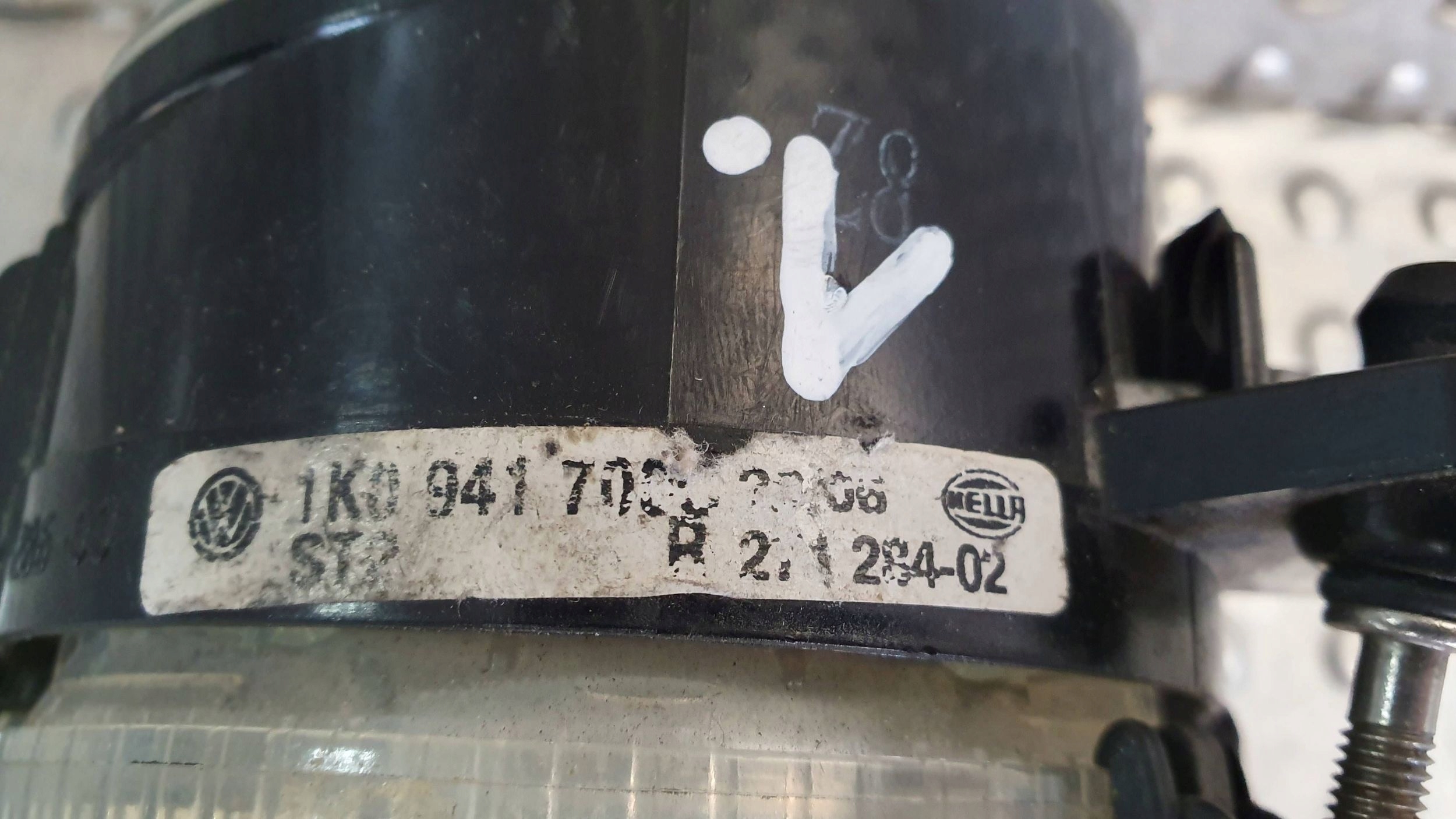 fog light right VW GOLF V 03- 1K0941700C