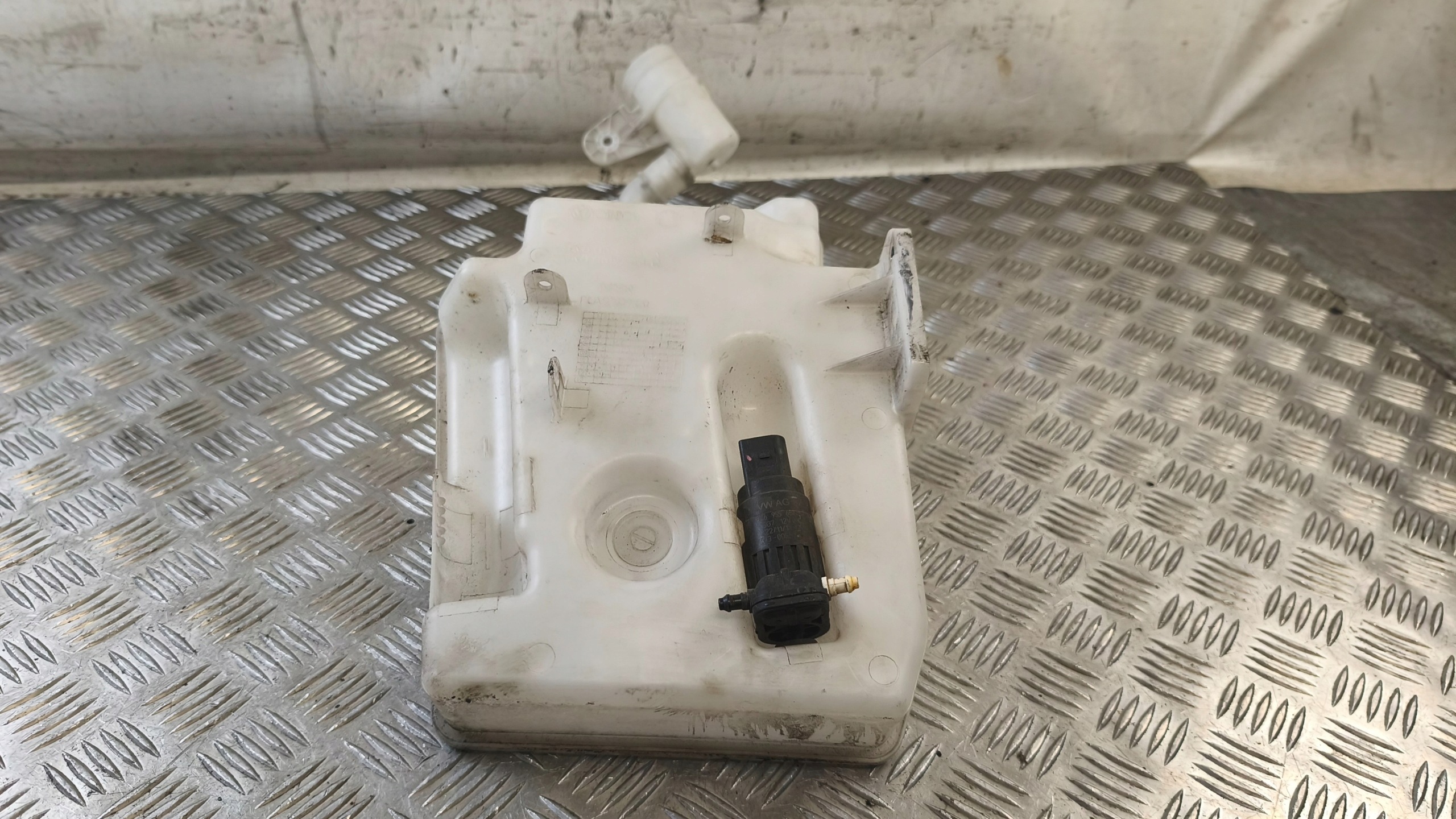 washer fluid tank VW GOLF VI 2009r 1K0955453R