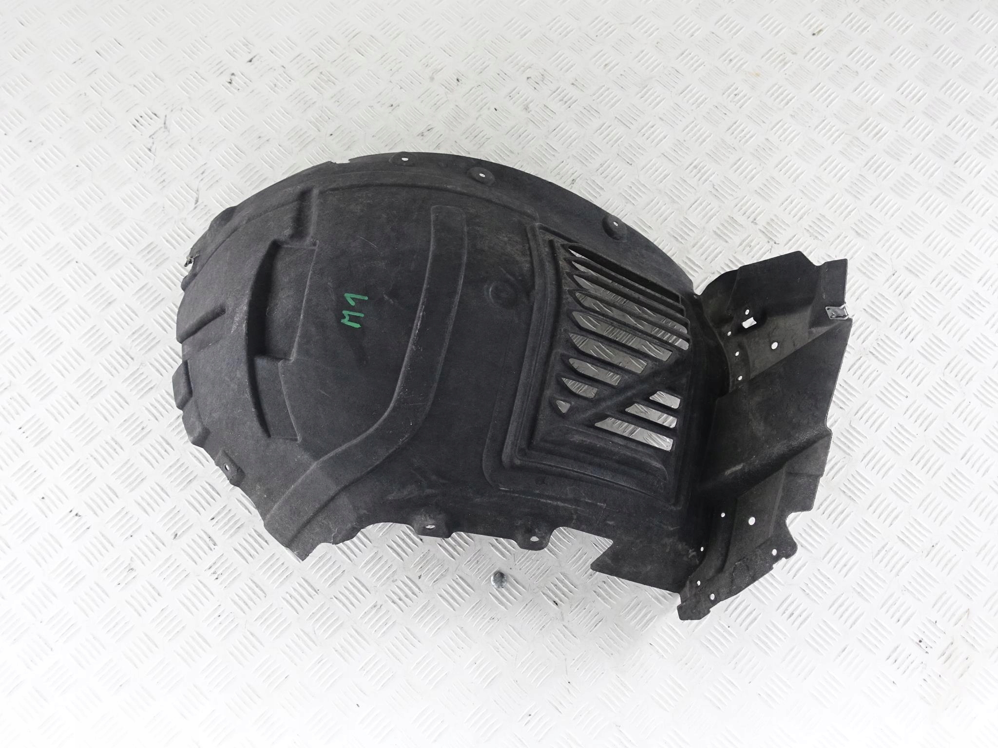 MERCEDES AMG GT C190 W190 NADKOLE LEWE PRZÓD