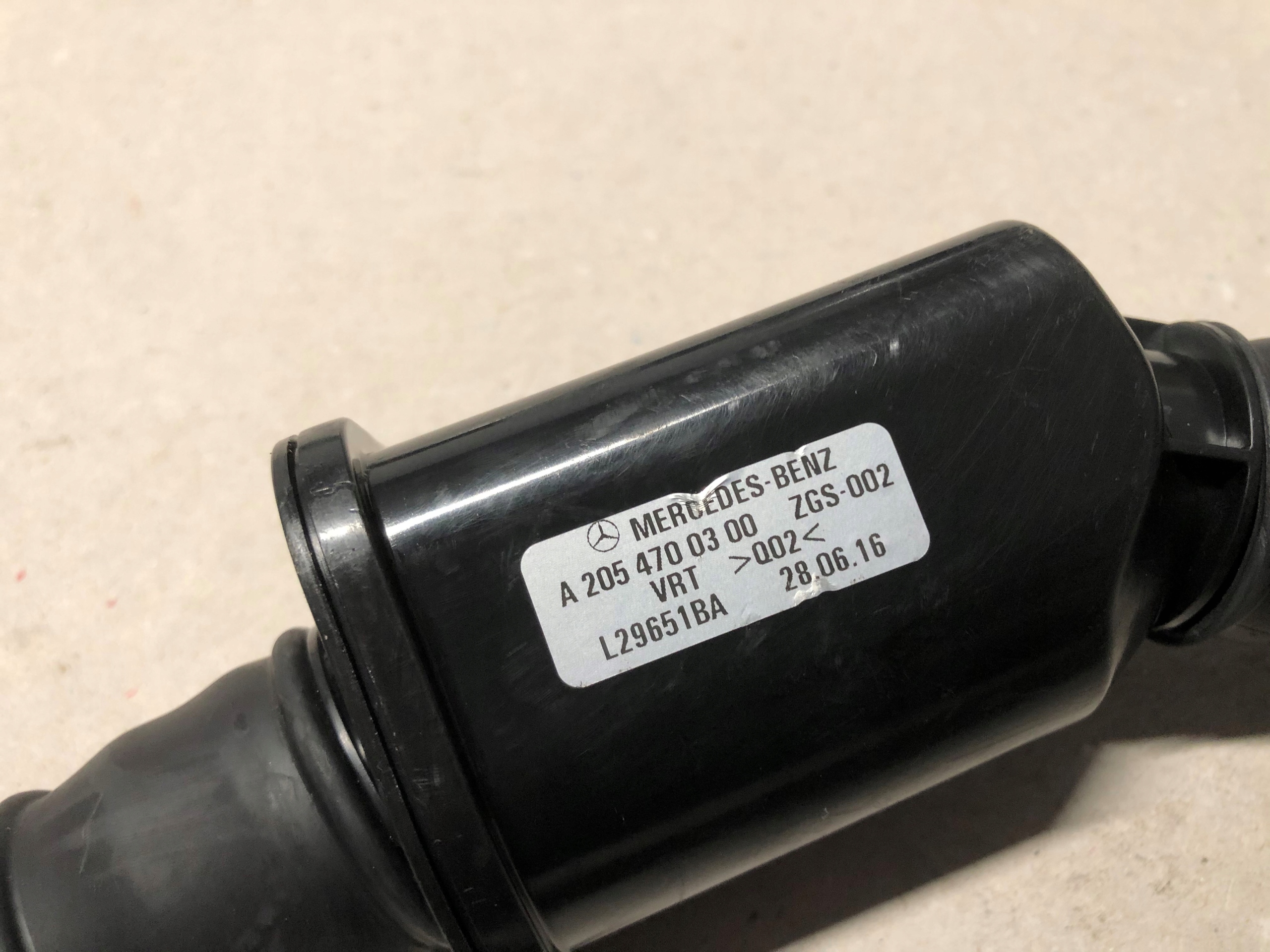 W205 - MERCEDES AdBlue 205 A2054700300 трубы шланг вливания